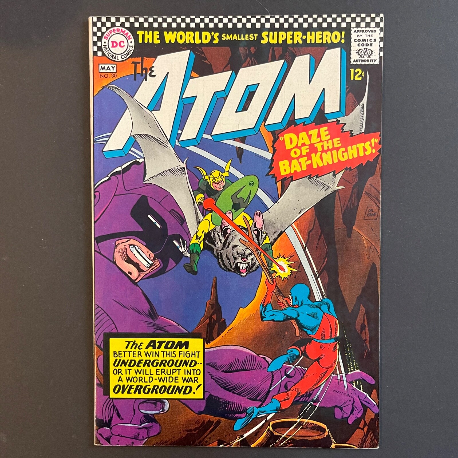 THE ATOM #30 DC COMICS 1967 DAZE OF THE BAT-KNIGHTS HIGH GRADE THE ATOM #30 DC COMICS 1967 DAZE OF THE BAT-KNIGHTS HIGH GRADE