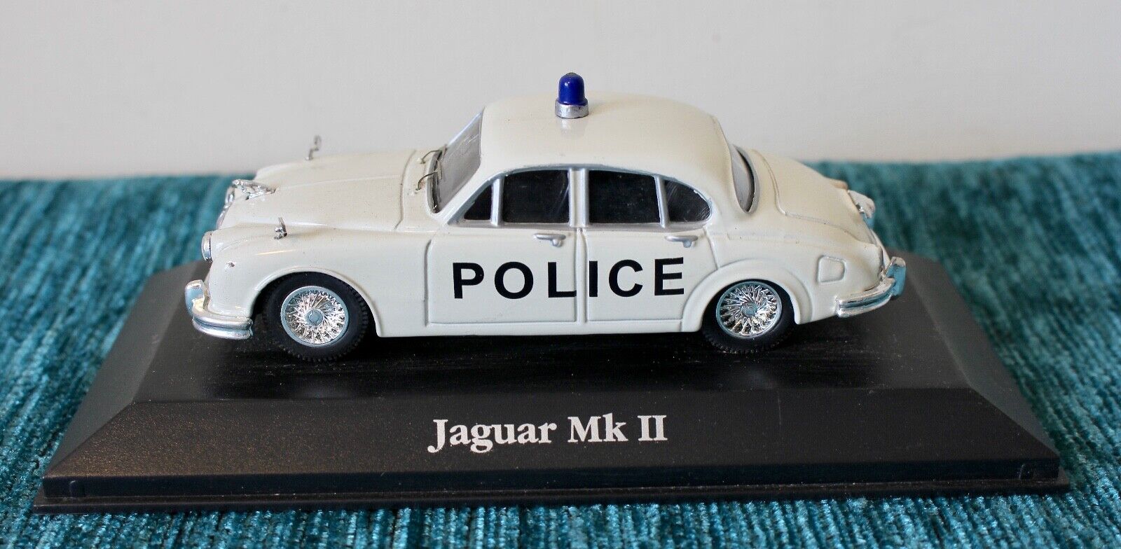 Bedfordshire Police Model Police Car Jaguar Mk11