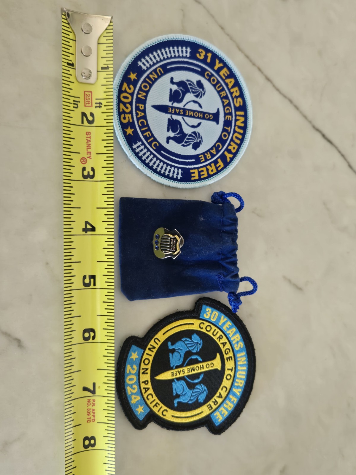 Union Pacific Railroad 30 Yr Service Pin And Patches. Union Pacific Railroad 30 Yr Service Pin And Patches.