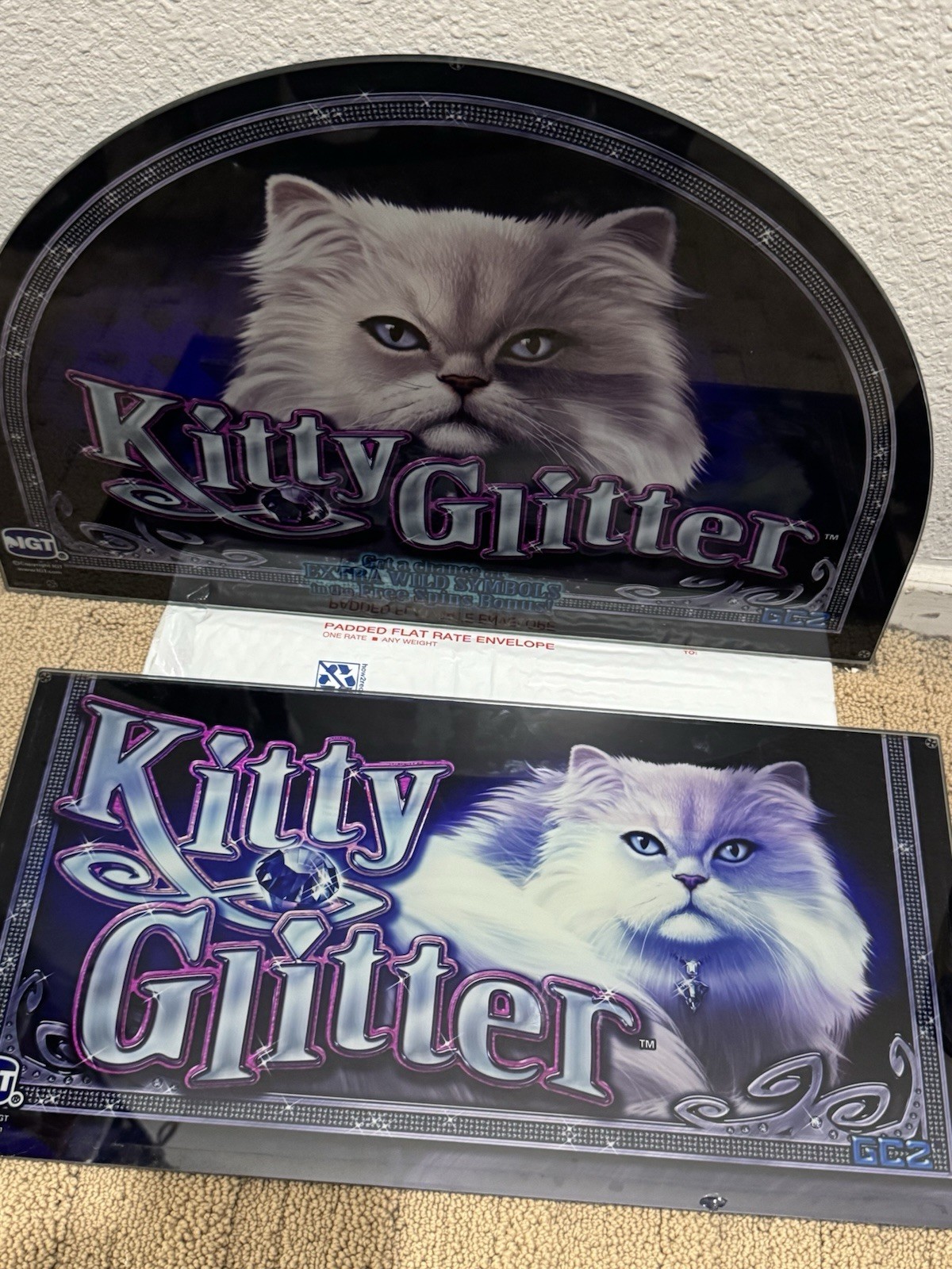 IGT Kitty Glitter Game King Deluxe Marquee Glass
