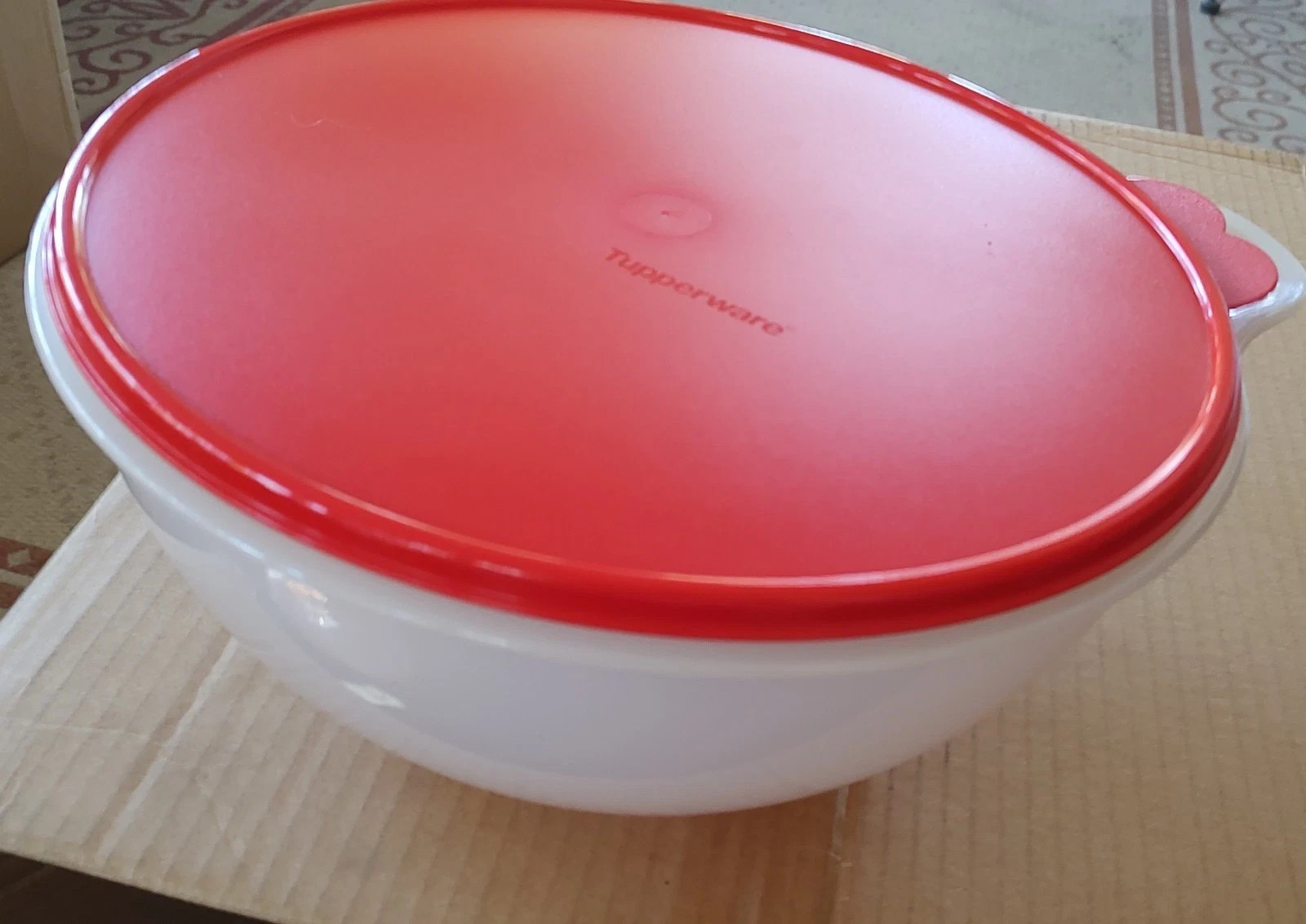 Tupperware LARGE CLEAR FIX-N-MIX 26 CUP RED BOWL LOWER FLATTER RARE NEW FREESHIP Tupperware LARGE CLEAR FIX-N-MIX 26 CUP RED BOWL LOWER FLATTER RARE NEW FREESHIP
