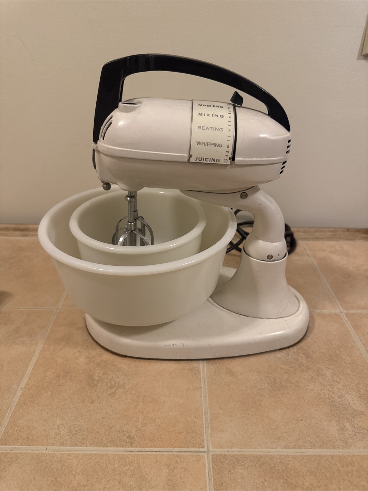 VTG 1950's DORMEYER MIXWELL Stand Mixer w/2 milk glass Orig. Bowls- WORKING VTG 1950's DORMEYER MIXWELL Stand Mixer w/2 milk glass Orig. Bowls- WORKING