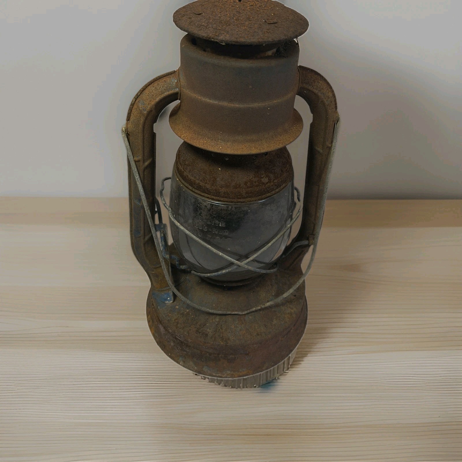 Antique Vintage Dietz Oil Lamp Lantern D-LITE Barn Find Antique Vintage Dietz Oil Lamp Lantern D-LITE Barn Find
