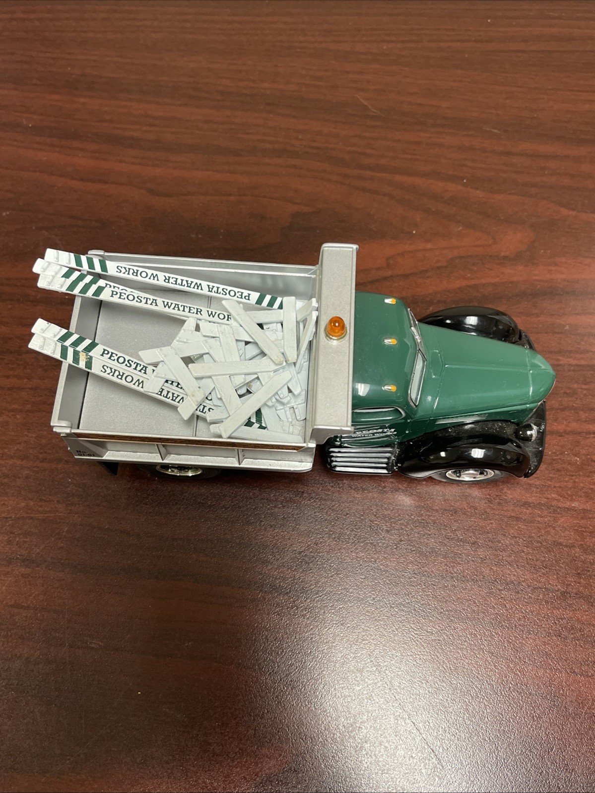 First Gear 1:34 K-B10 International Dump Truck No. 19-0026