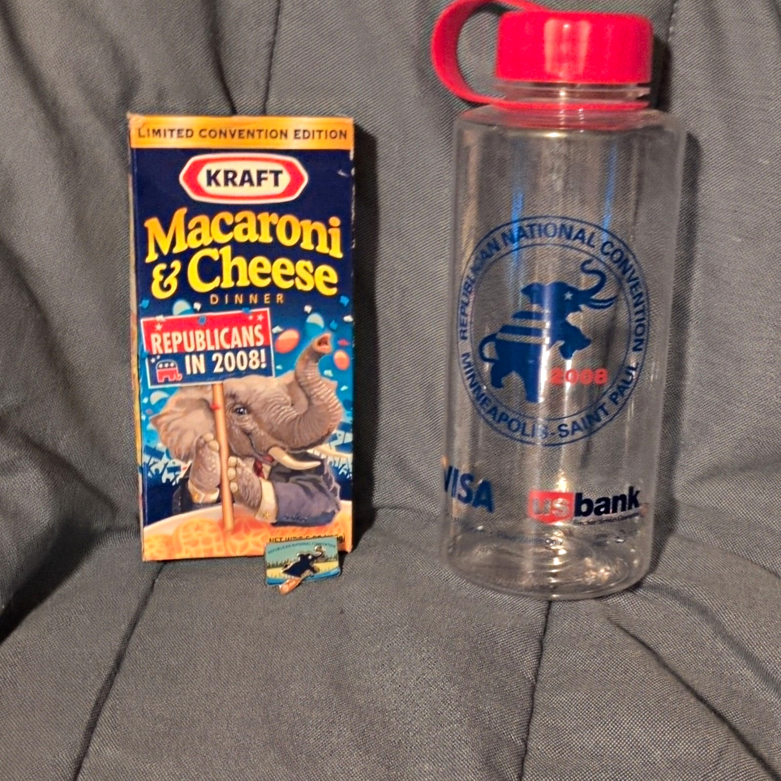 2008 Republican National Conv Lot: Kraft Macaroni & Cheese Box,Pin, Water bottle