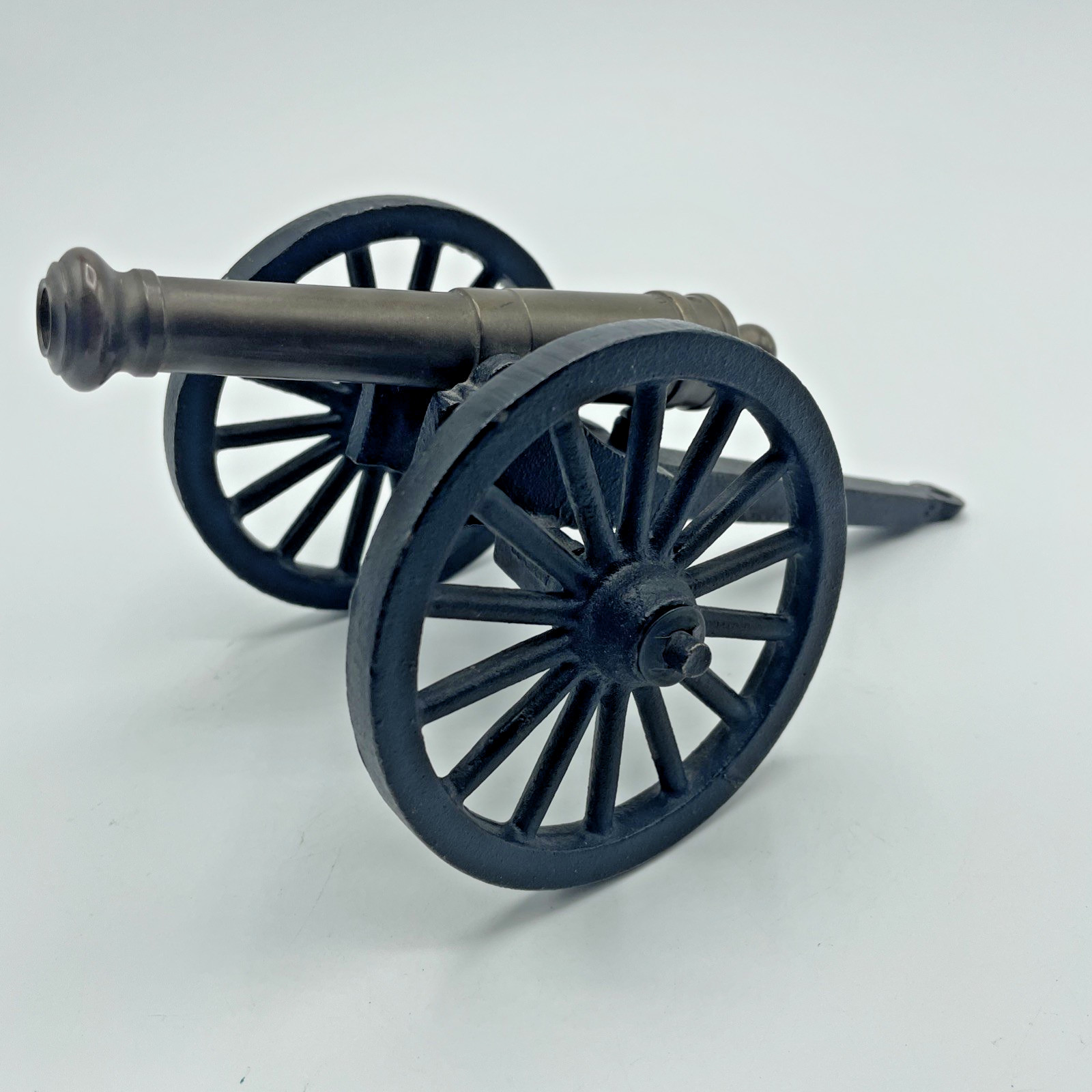 Vintage Cannon 8.5” Brass Barrel Cast Iron Carriage/Wheels Civil War Replica Vintage Cannon 8.5” Brass Barrel Cast Iron Carriage/Wheels Civil War Replica