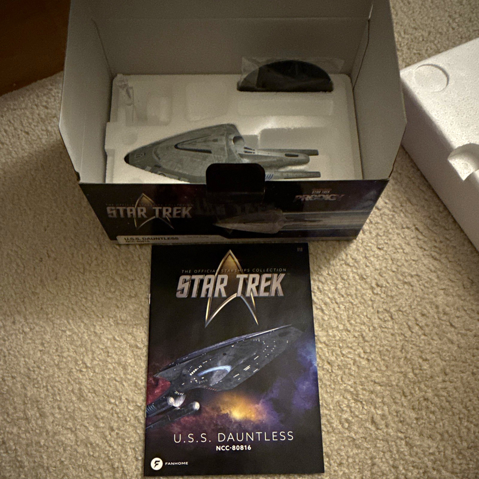 Fanhome Star Trek Official Starships Collection U.S.S. Dauntless NCC-80816 Fanhome Star Trek Official Starships Collection U.S.S. Dauntless NCC-80816