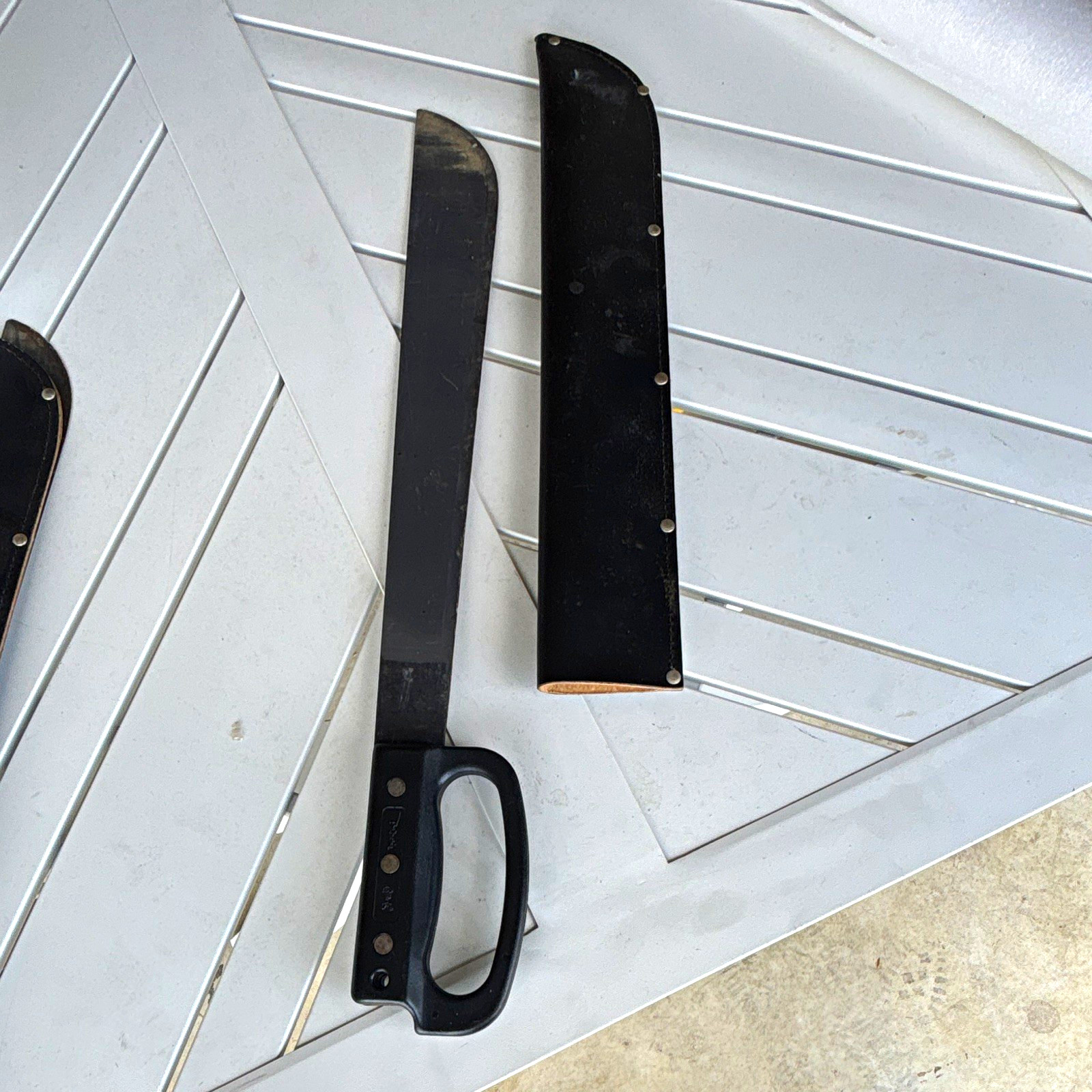 Vintage Blackie Collin’s Machete w/ Sheath D-handle Vintage Blackie Collin’s Machete w/ Sheath D-handle