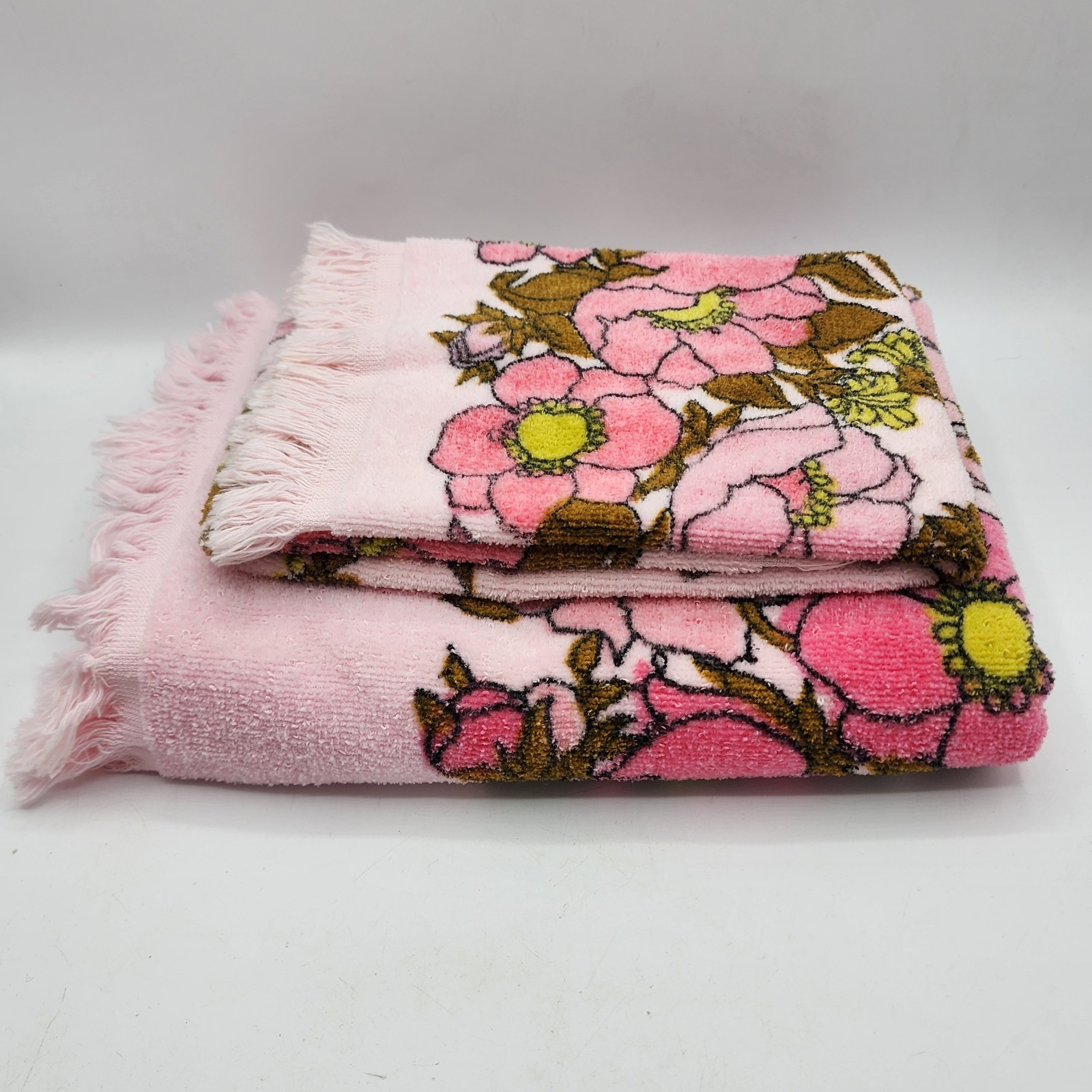 Vtg Cannon Royal Family Pink Roses Floral Fringe Bath Towel Set All Cotton USA Vtg Cannon Royal Family Pink Roses Floral Fringe Bath Towel Set All Cotton USA