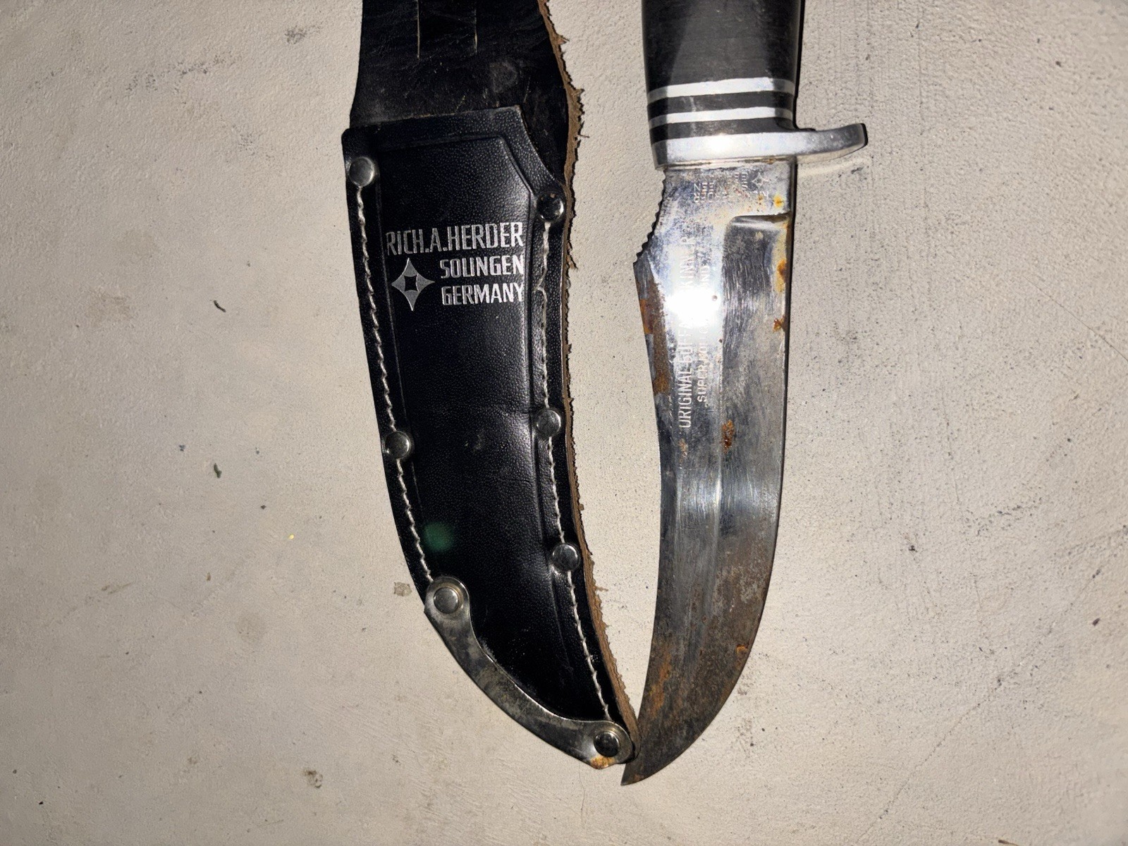 Vintage RICH A. HERDER - SOLINGEN GERMANY Fixed Blade with sheath - H.T.F Vintage RICH A. HERDER - SOLINGEN GERMANY Fixed Blade with sheath - H.T.F