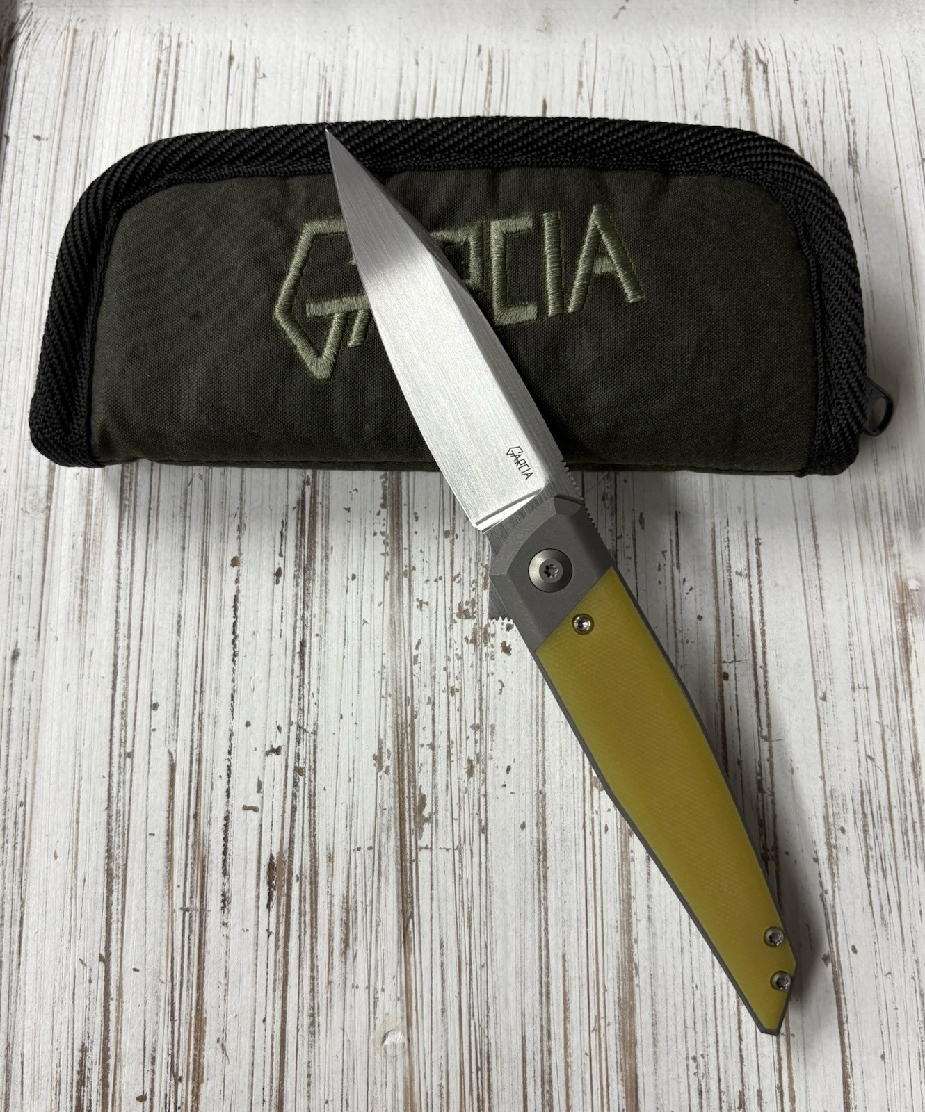 Javi Garcia Custom Knives Nova Magnacut Vintage Gold G10 Javi Garcia Custom Knives Nova Magnacut Vintage Gold G10