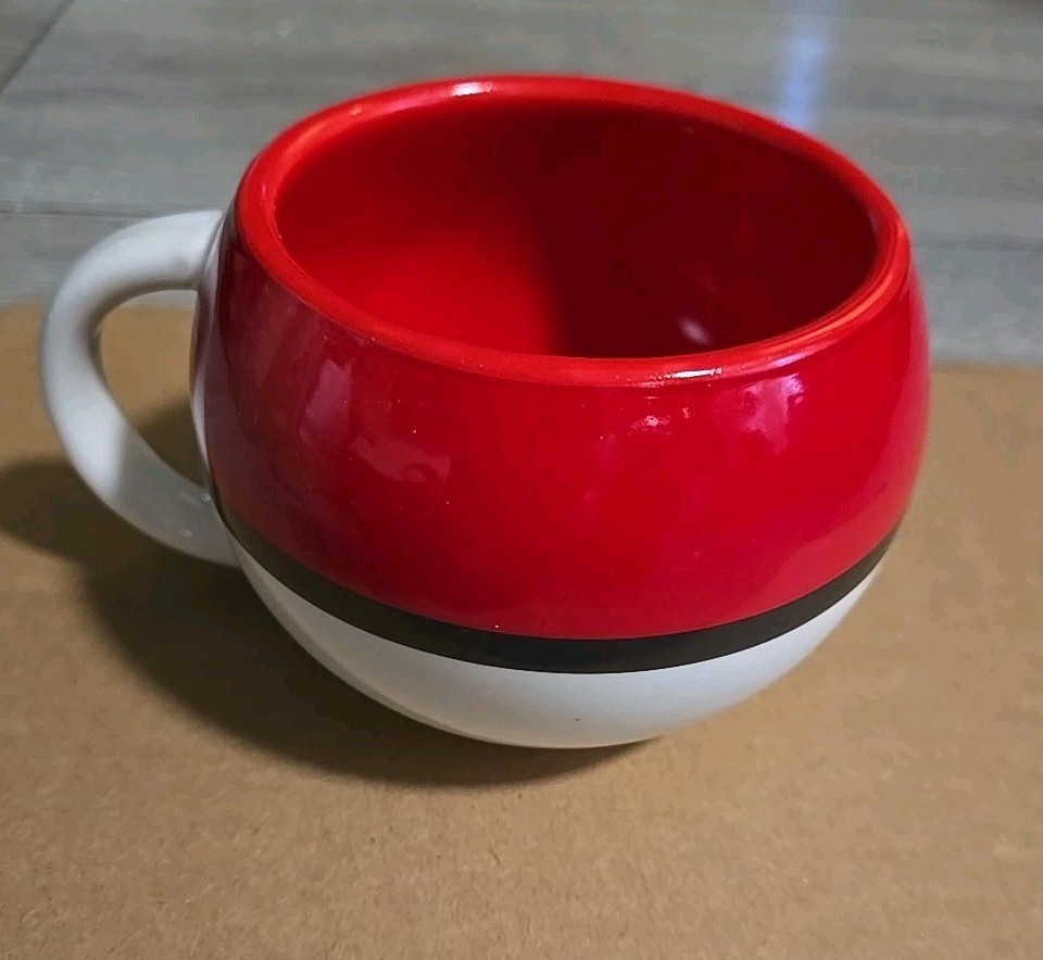 Pokemon Red Poke Ball Molded Sculpted Mug Ceramic Cup Official Pokemon 2014