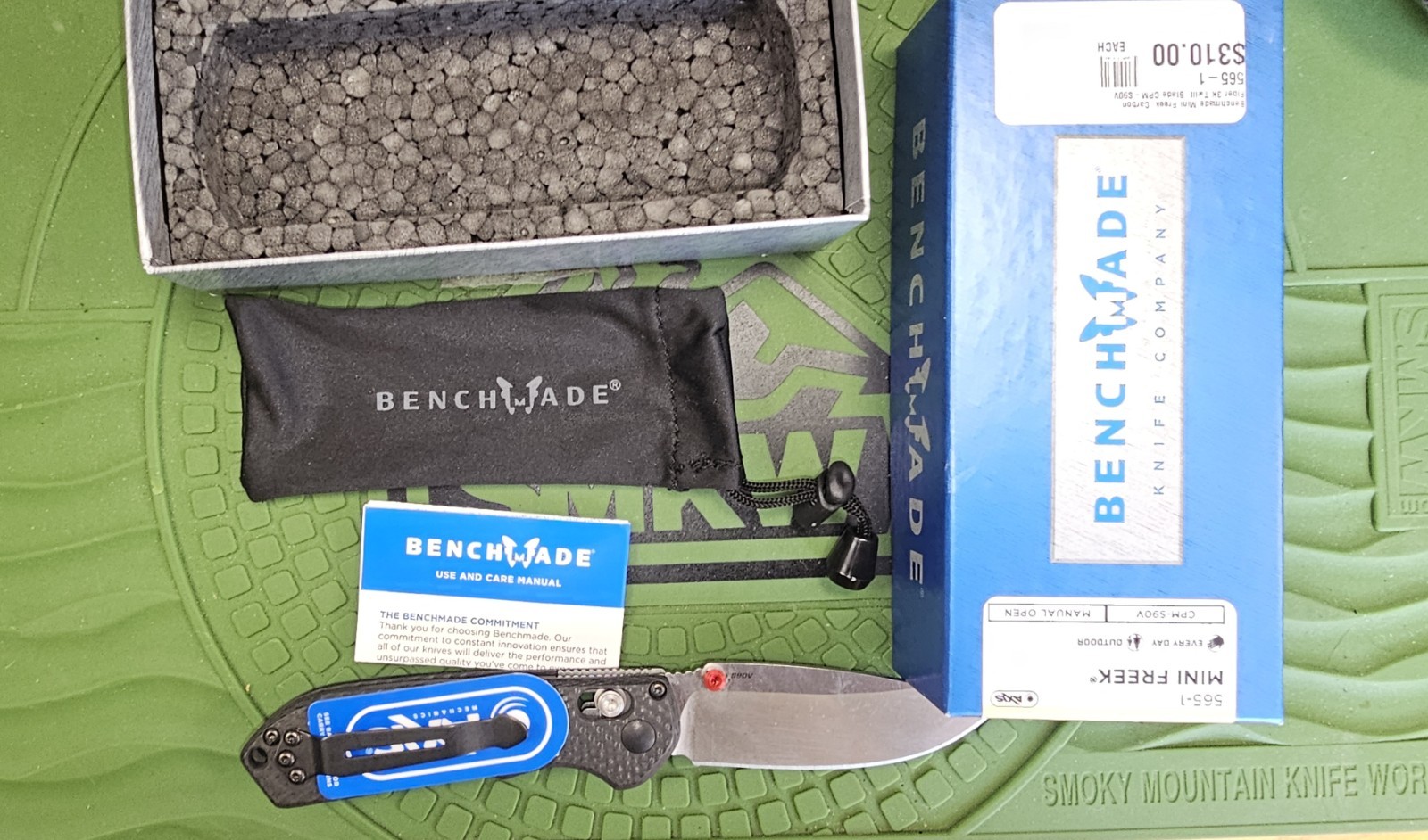 Benchmade Knives 565-1 Mini Freek Carbon Fiber CPM S90V Knife USA Authentic 