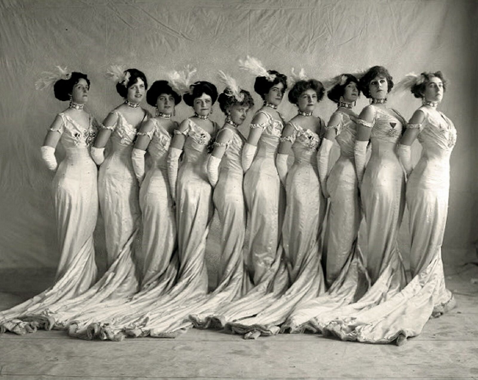 1914 Vintage CHORUS GIRLS 8.5 x 11 Photo