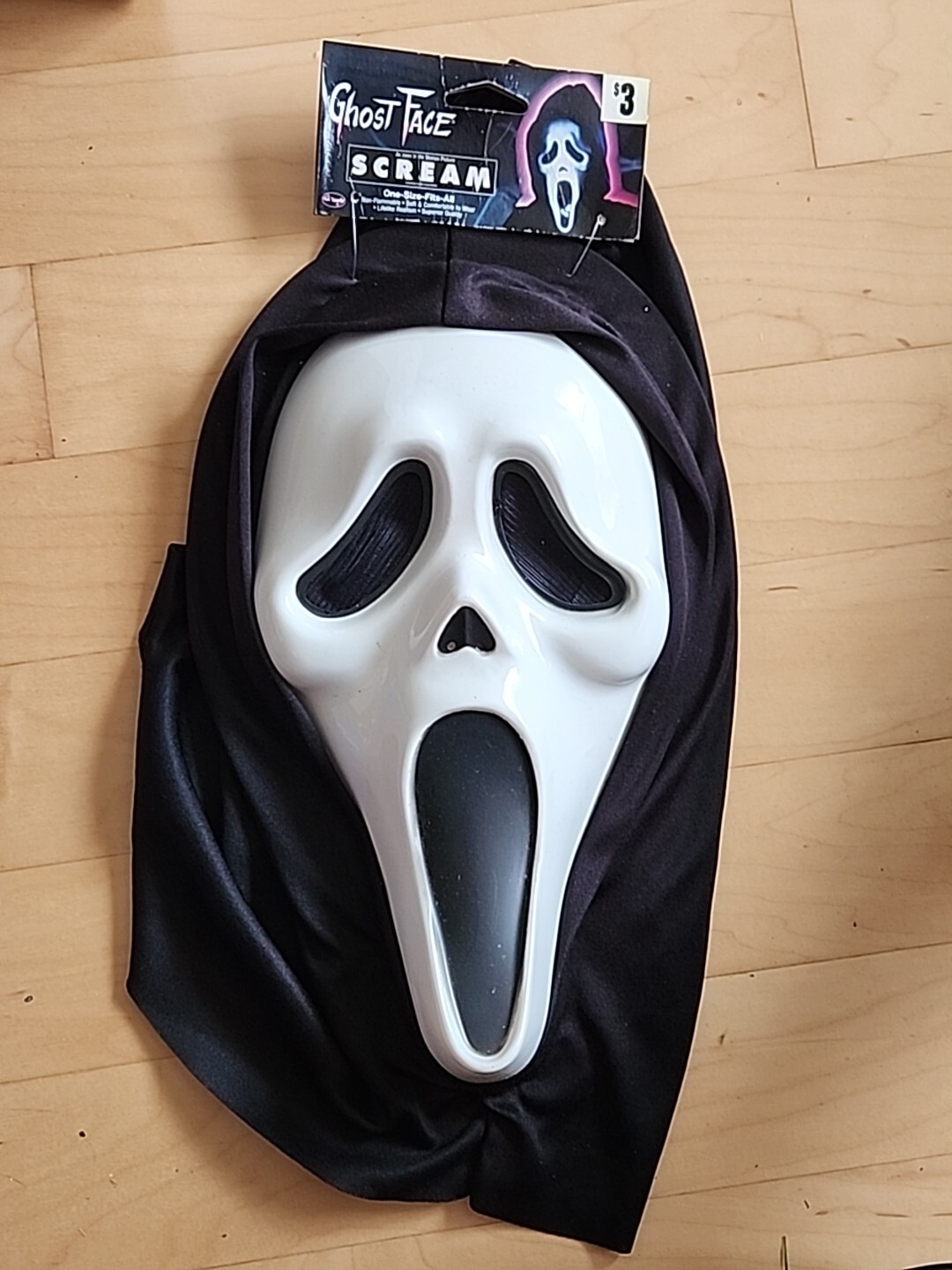 Scream Ghost Face Mask 2012 With Tag Rare New Scream Ghost Face Mask 2012 With Tag Rare New