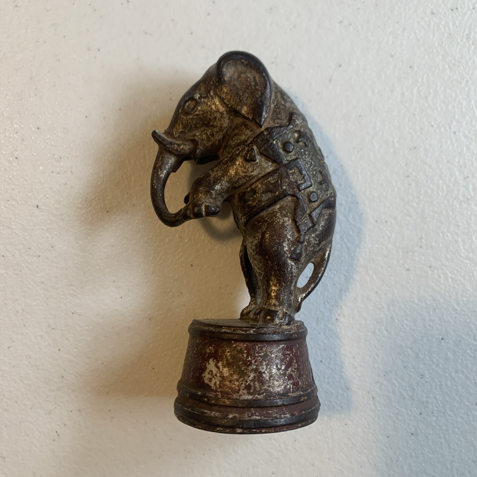 Antique A.C. Williams ELEPHANT ON TUB Circus Cast Iron Still Bank Antique A.C. Williams ELEPHANT ON TUB Circus Cast Iron Still Bank