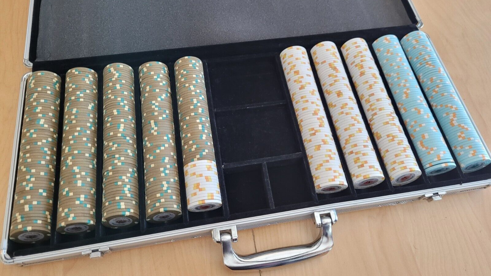 600 Monaco Casino Poker Chips 13.5g With Case