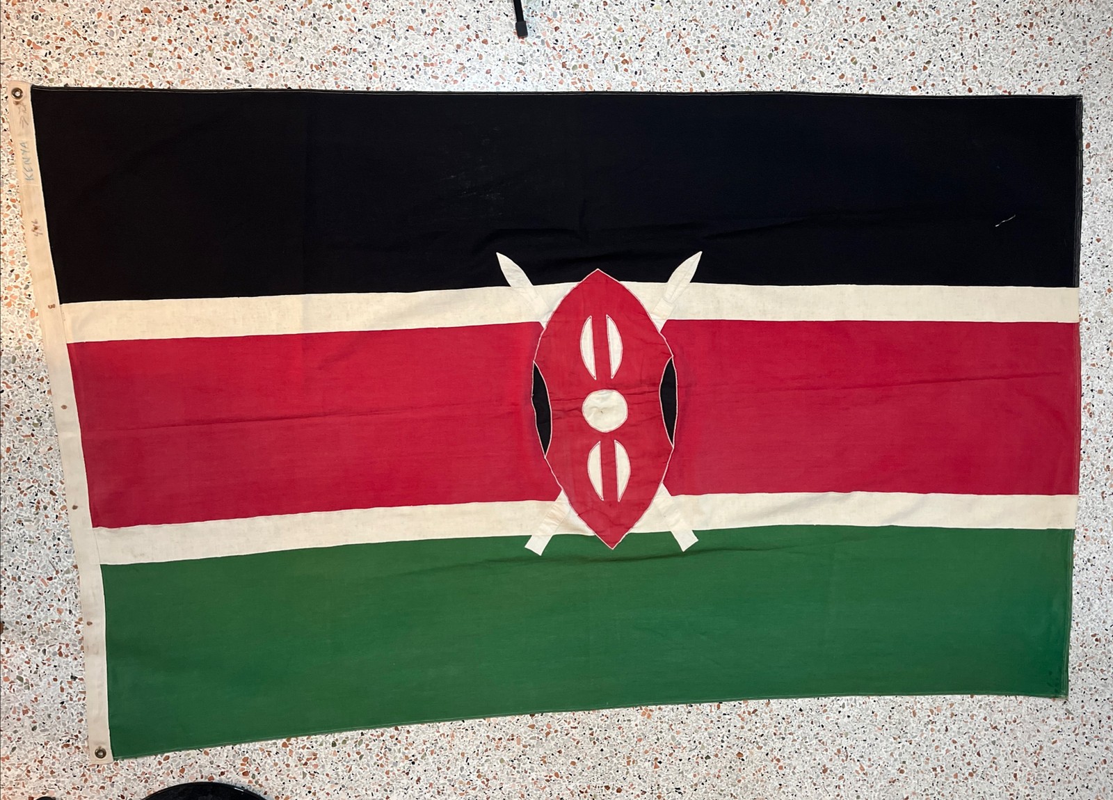 Vintage 1950’s 60’s KENYA Country Flag Wool 4 x 6 AFRICA Tribal Shield 43” x 66”