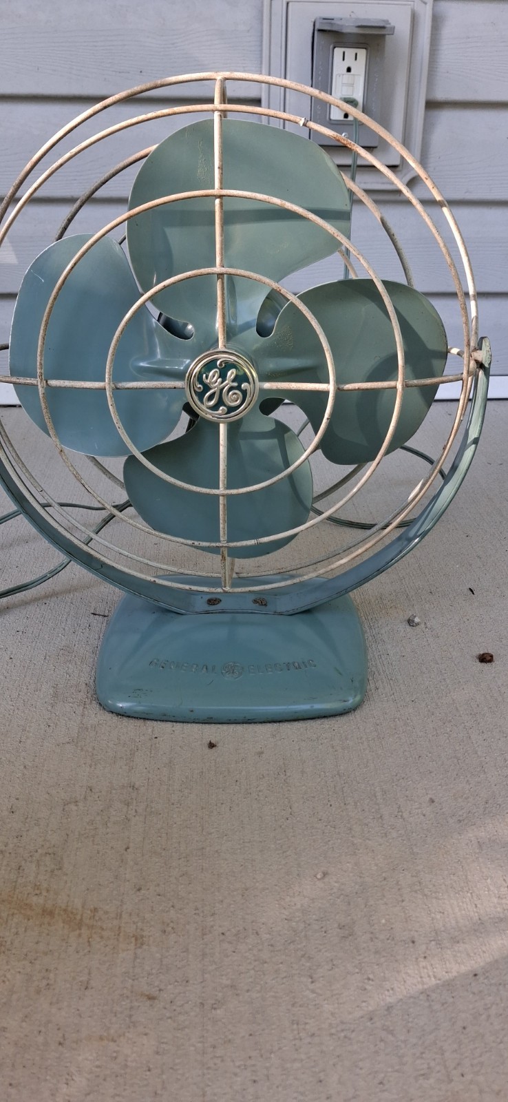 Vintage General Electric Metal Desk Fan Mid-century Teal Blue Vintage General Electric Metal Desk Fan Mid-century Teal Blue