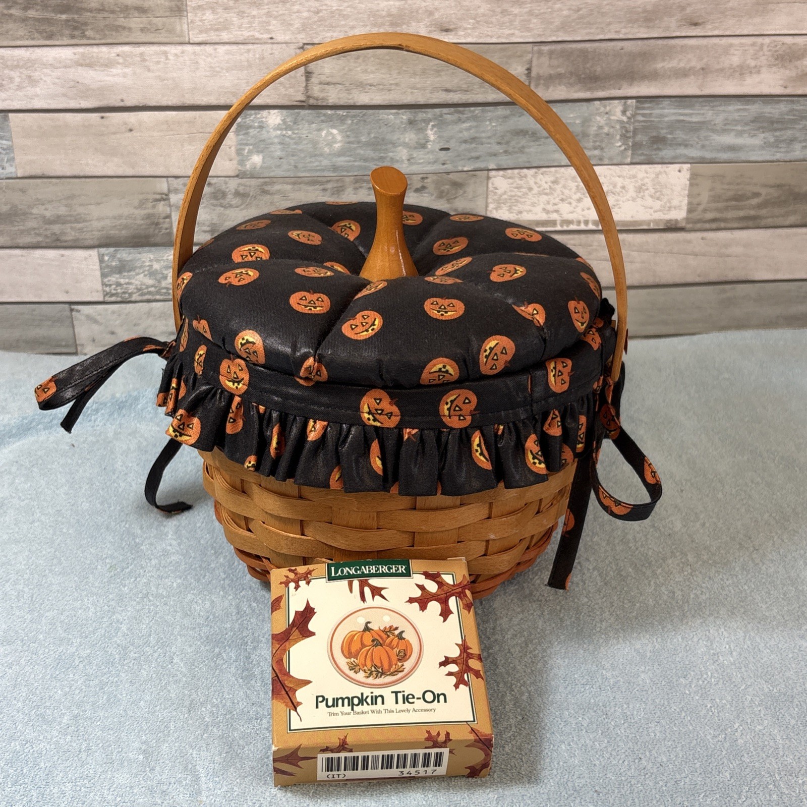 VTG 1996 Longaberger Halloween Pumpkin Basket W/ Liner Protector & Lid, Tie-On VTG 1996 Longaberger Halloween Pumpkin Basket W/ Liner Protector & Lid, Tie-On