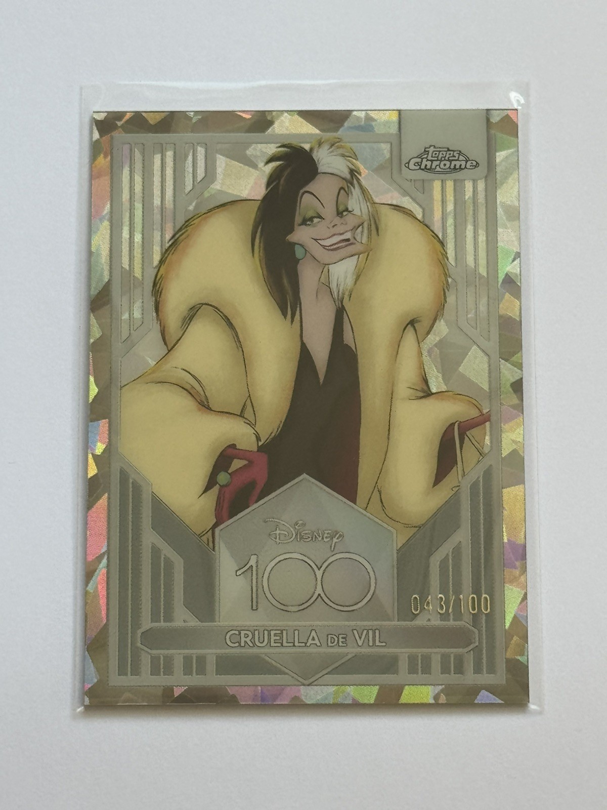 2023 Topps Chrome Disney 100 Cruella de Vil YearDiamond Refractor /100 2023 Topps Chrome Disney 100 Cruella de Vil YearDiamond Refractor /100