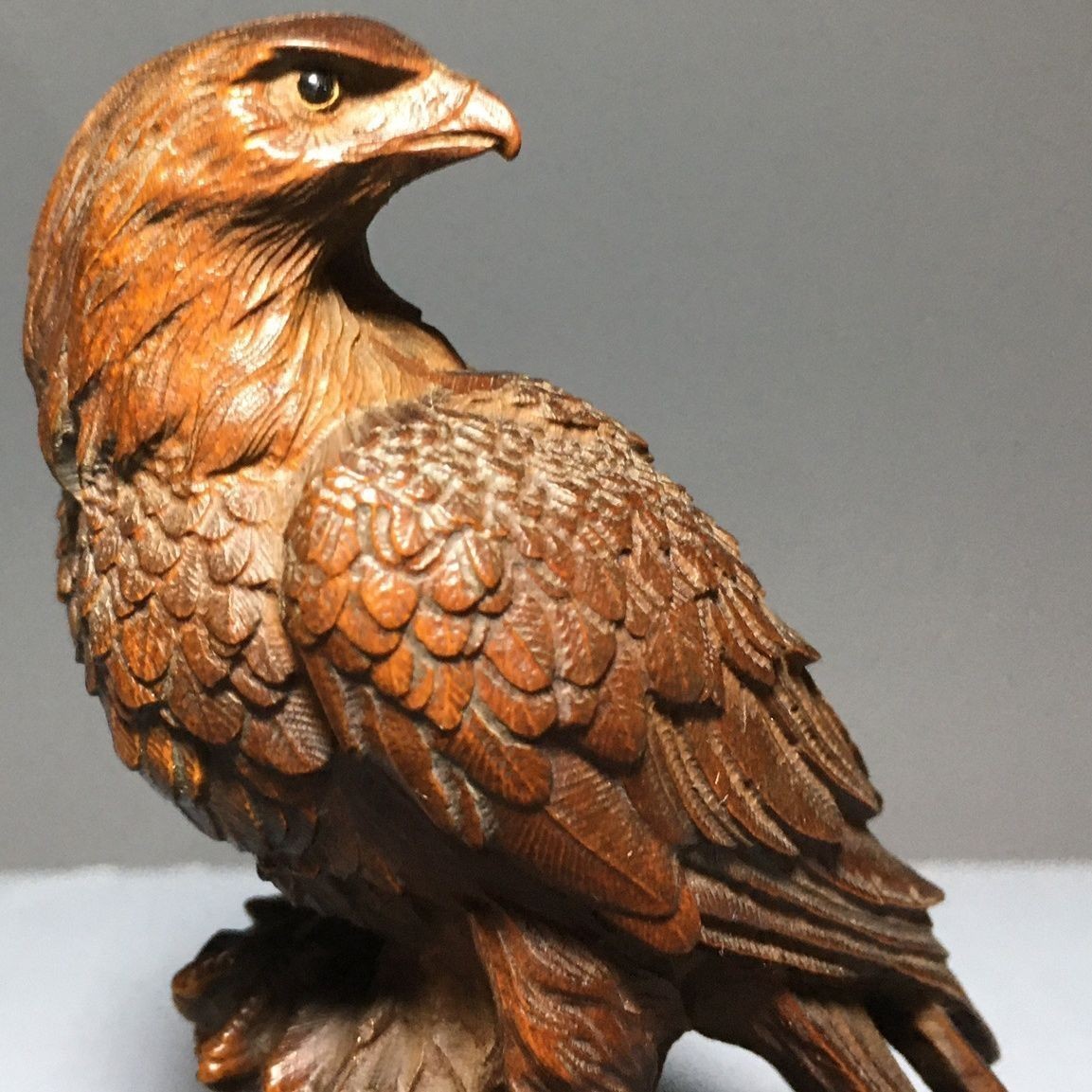 Antique Collection Old Wood Carved Eagle Ornament Solid Wood Animal Decoration Antique Collection Old Wood Carved Eagle Ornament Solid Wood Animal Decoration