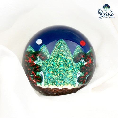 Korean Minhwa Crystal Paperweight Korean Folk Art Calligraphy Desk Decor Korean Minhwa Crystal Paperweight Korean Folk Art Calligraphy Desk Decor