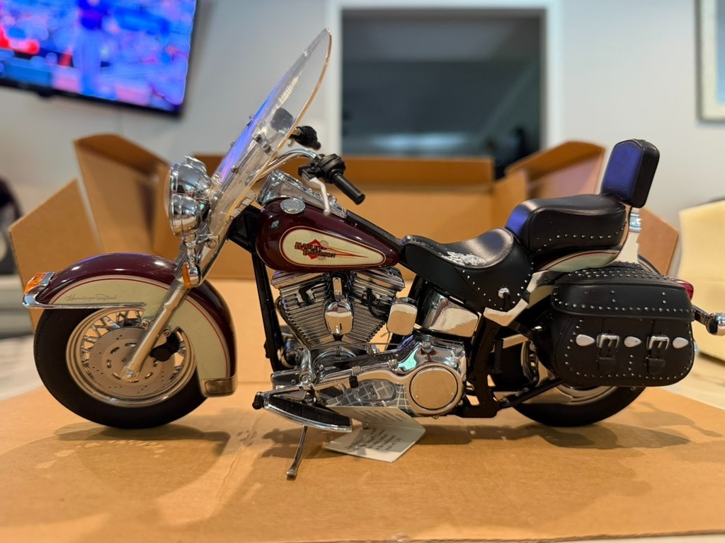 Harley Davidson Franklin Mint Heritage Softtail Classic Die Cast Model Harley Davidson Franklin Mint Heritage Softtail Classic Die Cast Model