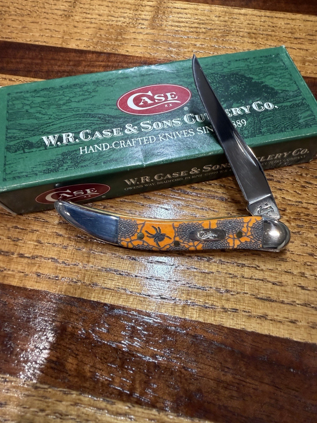 2005 Case XX Tiny Toothpick 610096 persimmon bone halloween spiders pocket knife 2005 Case XX Tiny Toothpick 610096 persimmon bone halloween spiders pocket knife