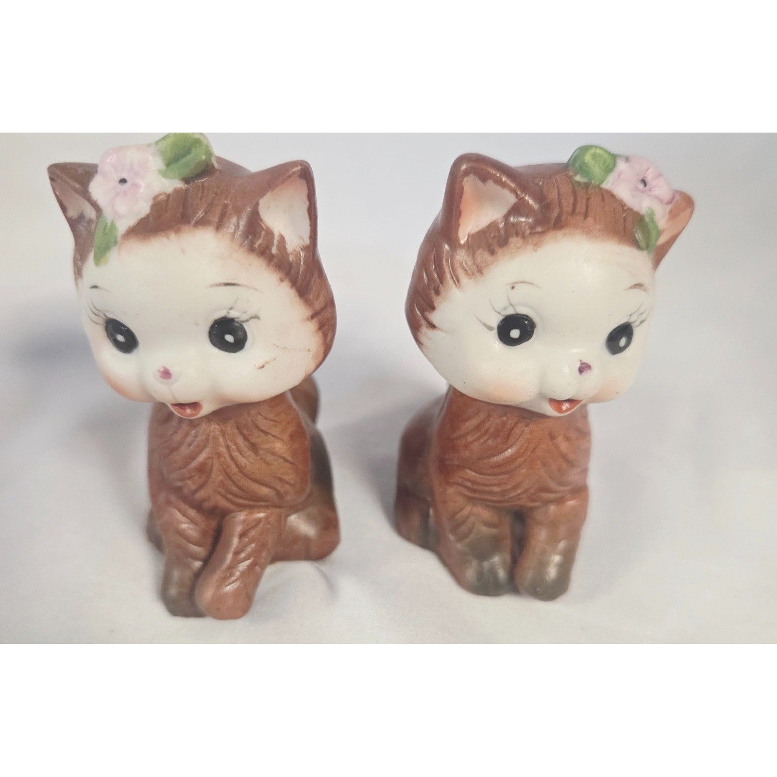 Vintage Kitten Salt & Pepper Shaker Figurines 2 3/4" high Tabby Cats Korea Made Vintage Kitten Salt & Pepper Shaker Figurines 2 3/4" high Tabby Cats Korea Made