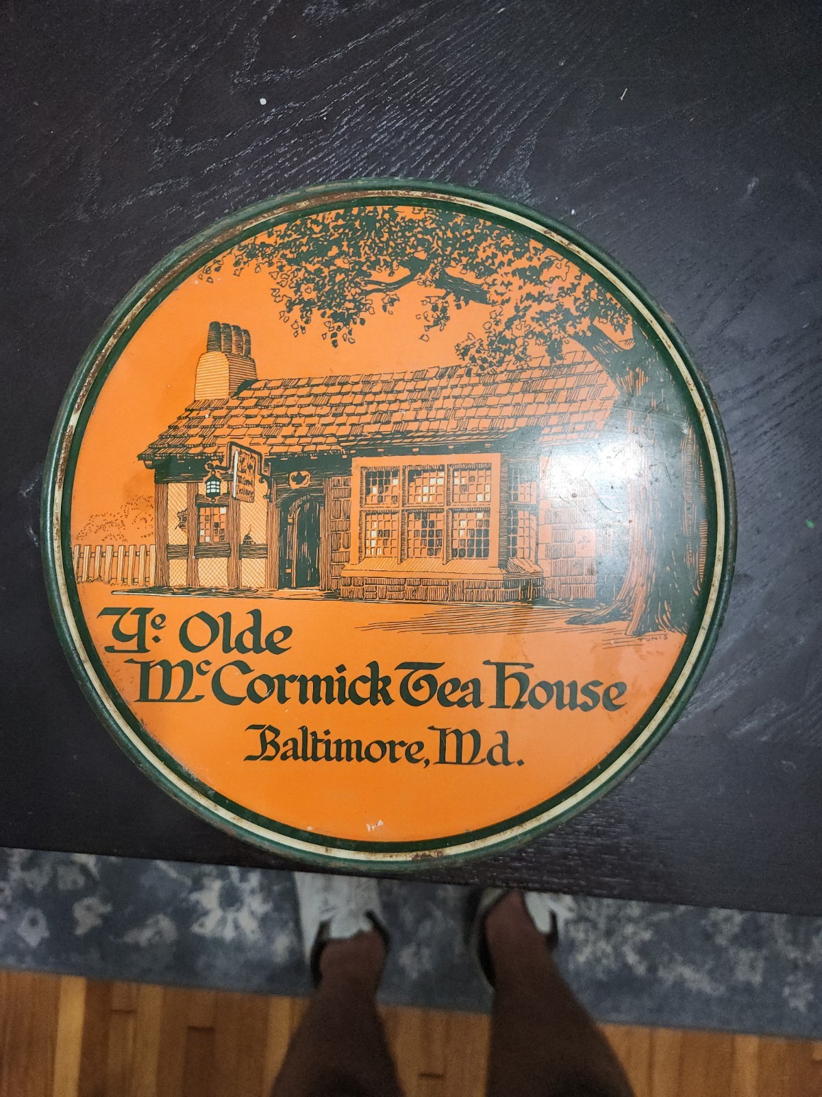 NICE 1936 Vintage Ye Olde McCormick Tea House Baltimore Maryland Tin 10" NICE 1936 Vintage Ye Olde McCormick Tea House Baltimore Maryland Tin 10"