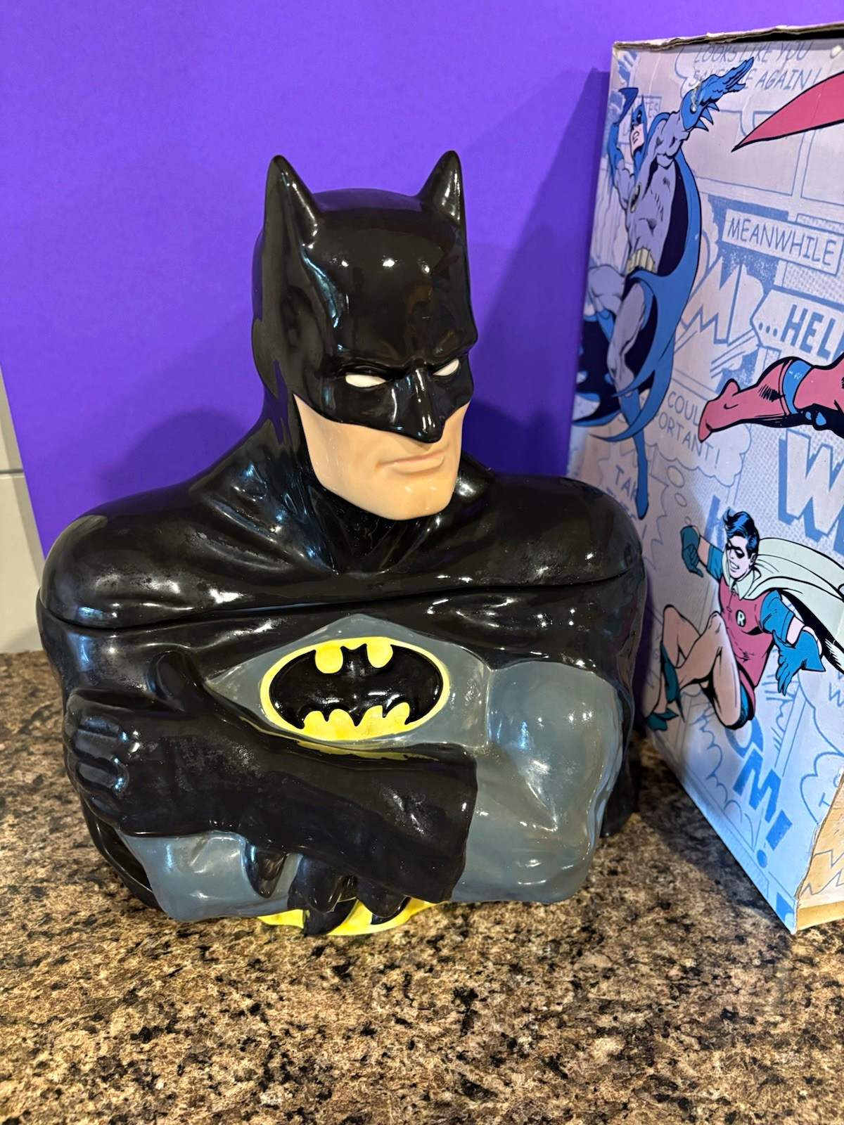 Westland Giftware Batman DC Comics Cookie Jar w/ Lid Ceramic Porcelain 25515 Westland Giftware Batman DC Comics Cookie Jar w/ Lid Ceramic Porcelain 25515