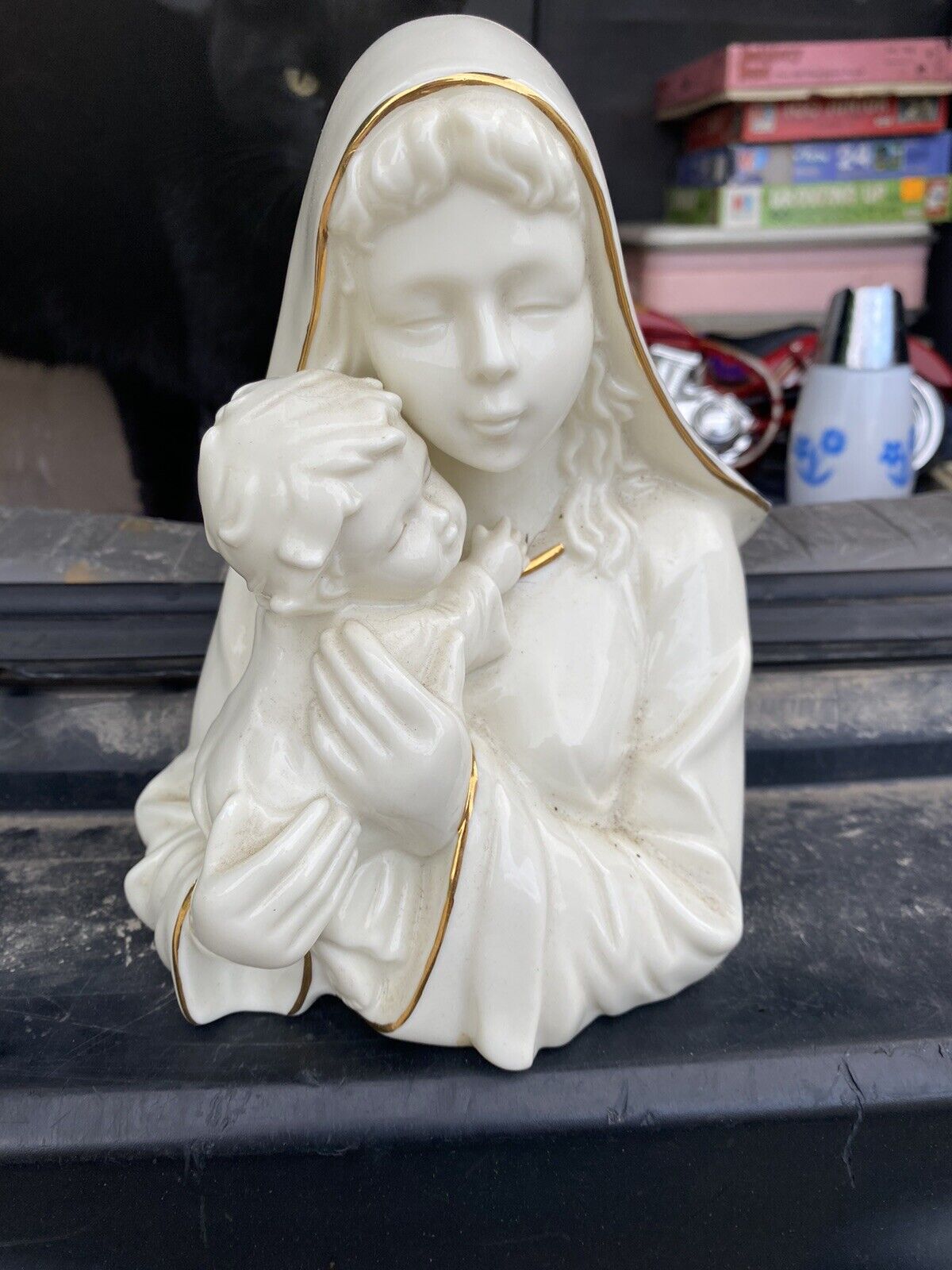MIKASA Madonna and Child Statue Gold Trim Porcelain FK001 Holiday Elegance