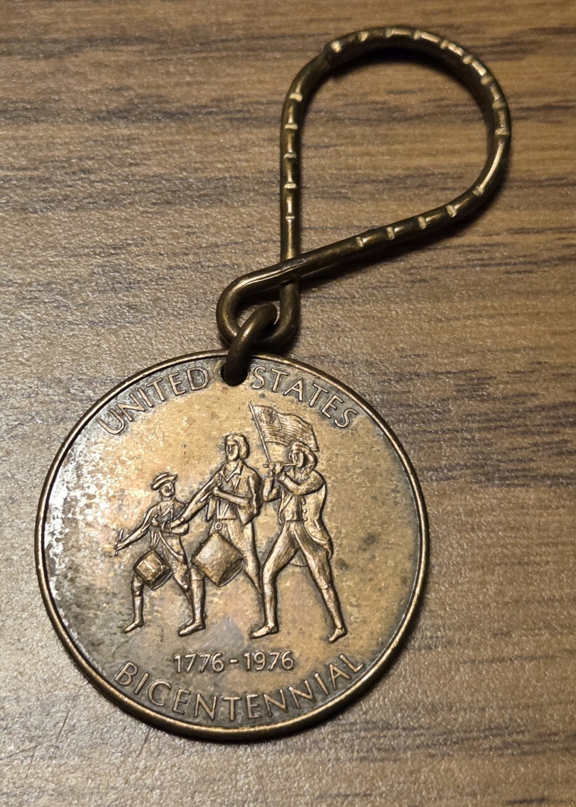 Vintage US Bicentennial 1776-1976 Spirit of '76 Medallion Keychain