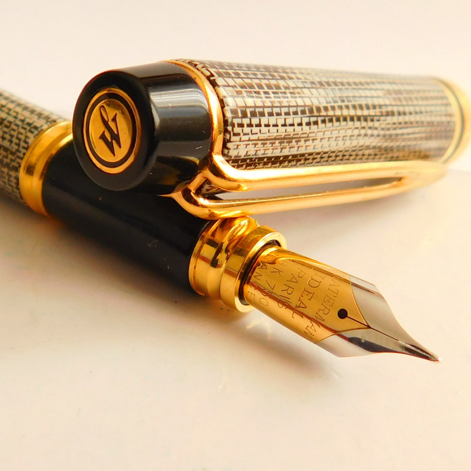 Waterman Le Man 200 Rhapsody Caviar Fountain Pen 18K Fine Nib France 1989 Waterman Le Man 200 Rhapsody Caviar Fountain Pen 18K Fine Nib France 1989