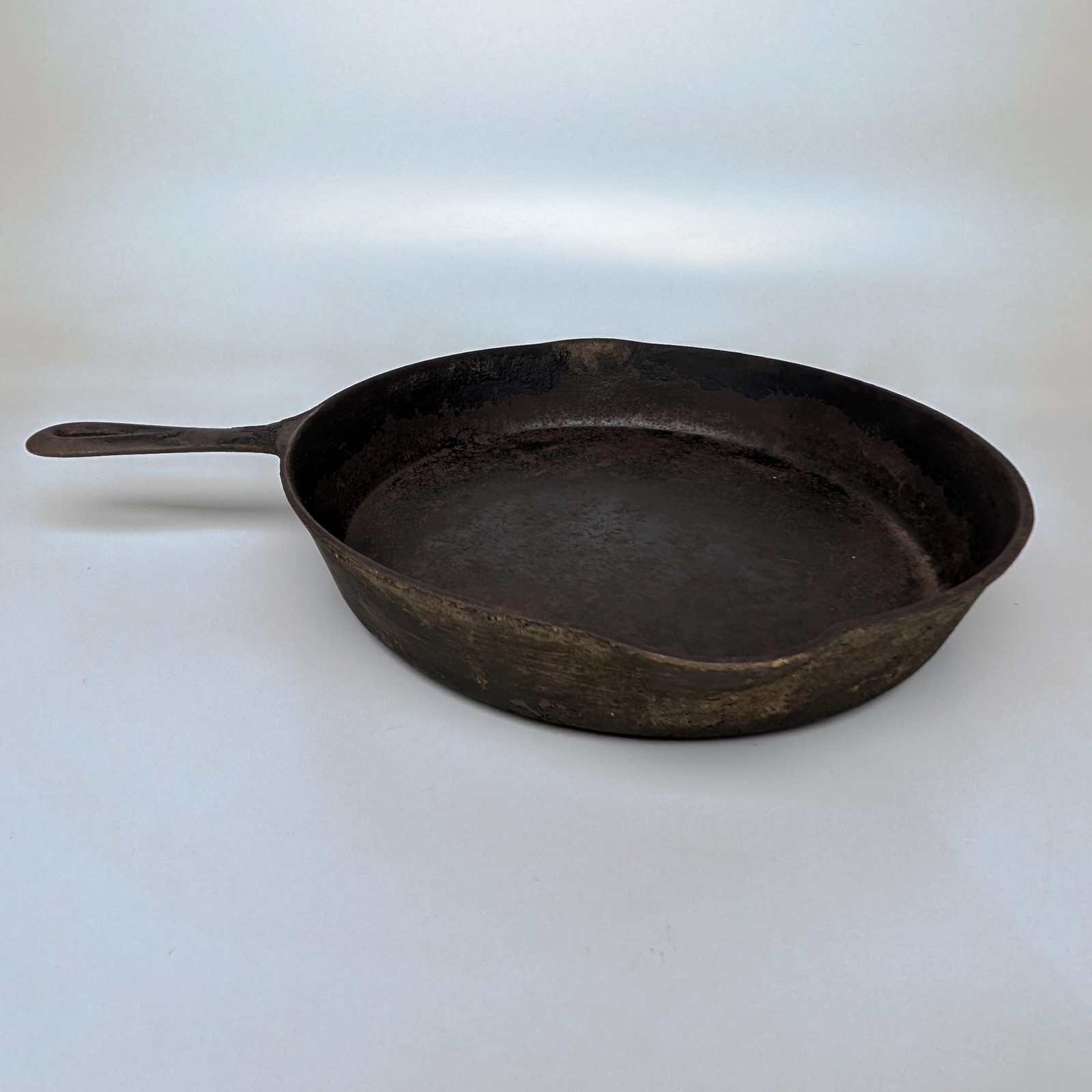 Griswold #11 #717 Medium Logo /12-1/2 Cast Iron Skillet Tiny Wobble As Found Griswold #11 #717 Medium Logo /12-1/2 Cast Iron Skillet Tiny Wobble As Found