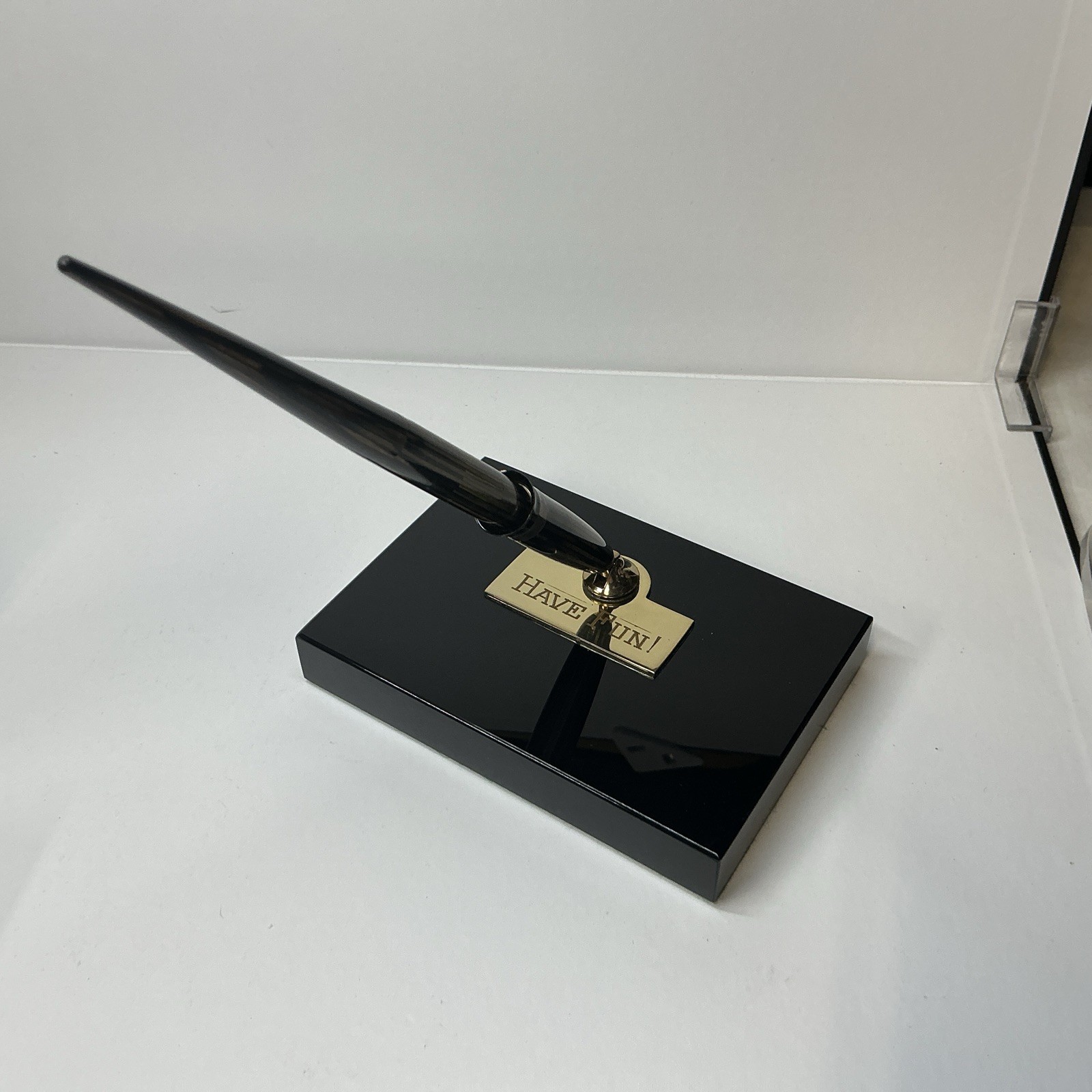 Vintage Sheaffer Fountain Pen 14K Gold Nib Triumph Lifetime Desk Set Vintage Sheaffer Fountain Pen 14K Gold Nib Triumph Lifetime Desk Set