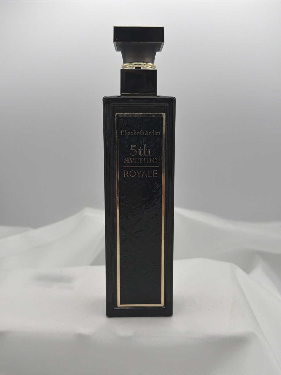 5th Avenue Royale by Elizabeth Arden 4.2oz/125ml EDP Spray 5th Avenue Royale by Elizabeth Arden 4.2oz/125ml EDP Spray