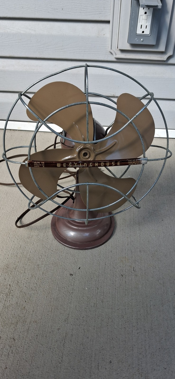 Vintage Westinghouse Oscillating Desk/Table Fan 1940s - 1950s.