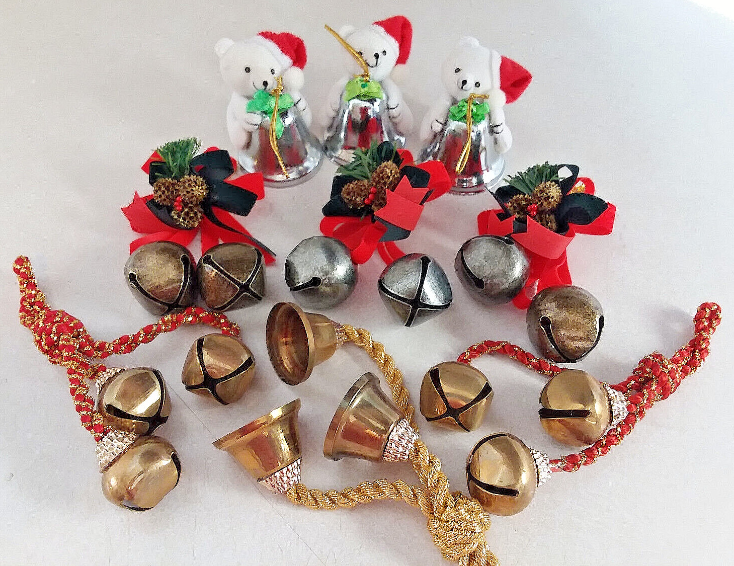 VINTAGE LOT OF CHRISTMAS BELL / SLEIGH BELL ORNAMENTS