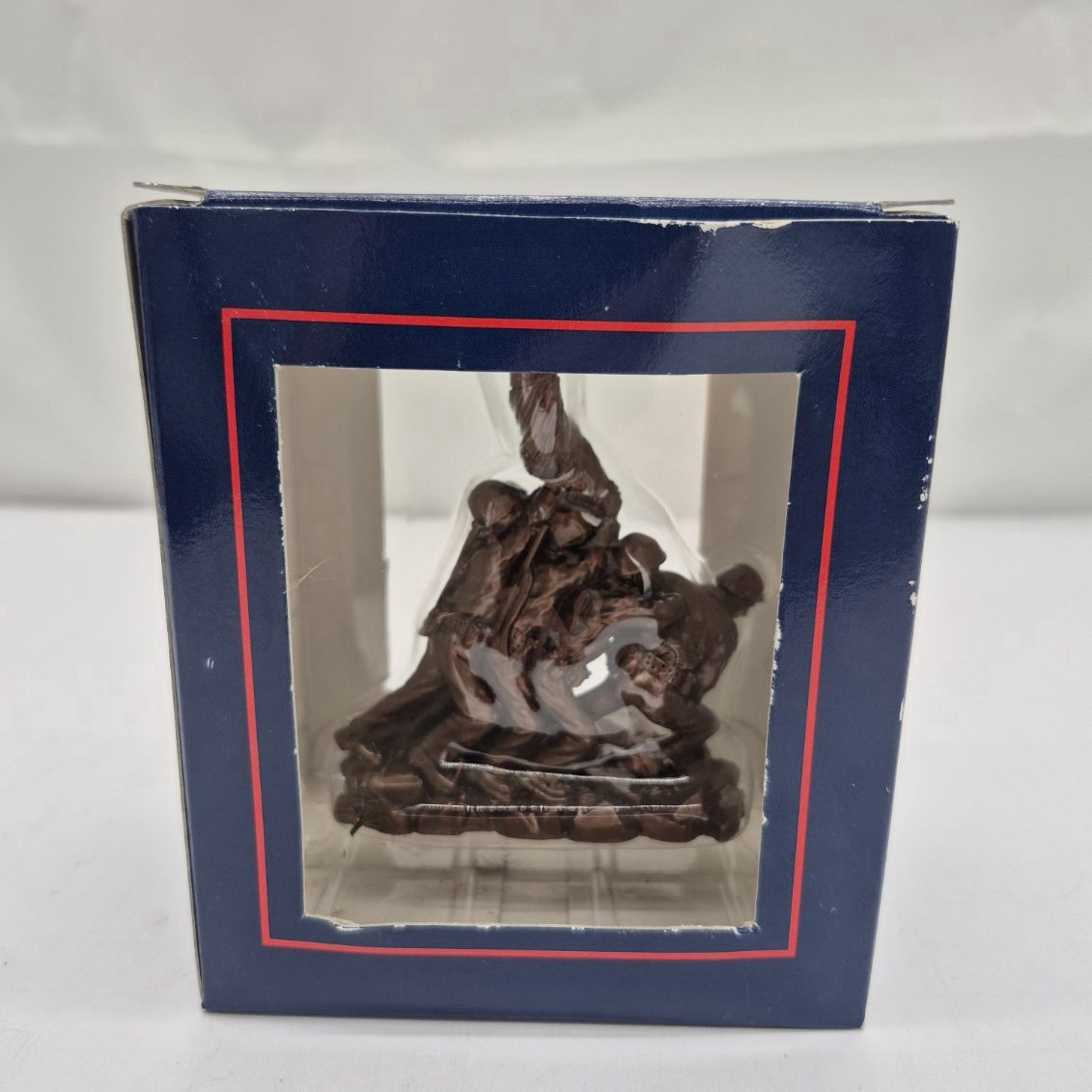 VTG 2000 Hallmark Ensemble Iwo Jima USMC Statue Christmas Ornament NIB 1YSO8110 VTG 2000 Hallmark Ensemble Iwo Jima USMC Statue Christmas Ornament NIB 1YSO8110