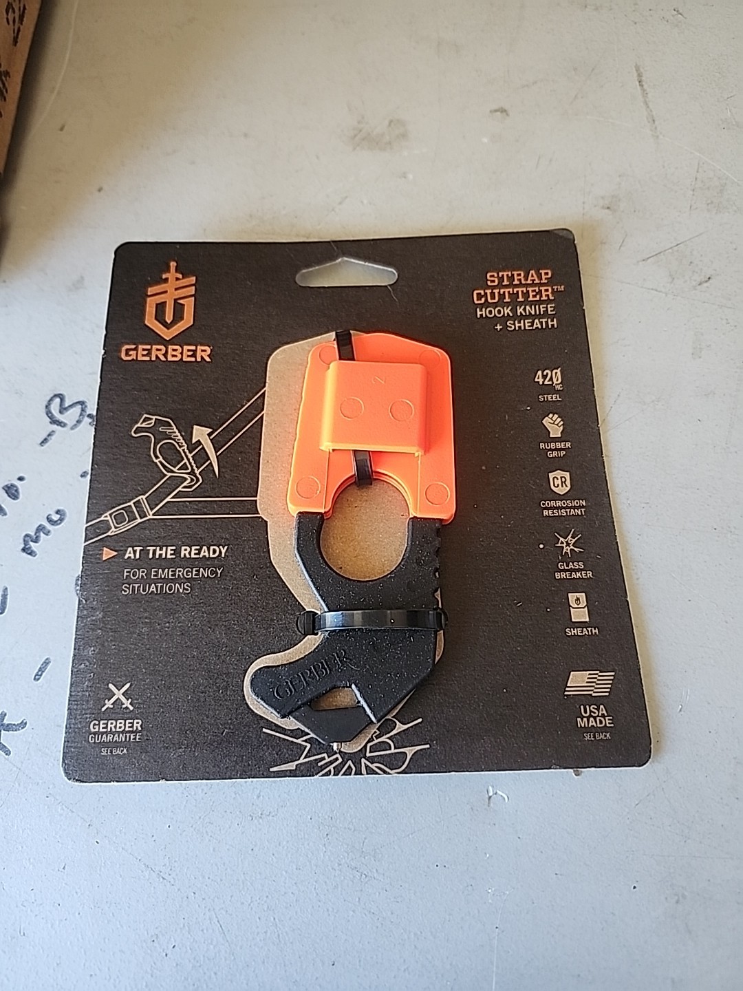 Gerber Strap Cutter With Sheath - Black orange - New Gerber Strap Cutter With Sheath - Black orange - New