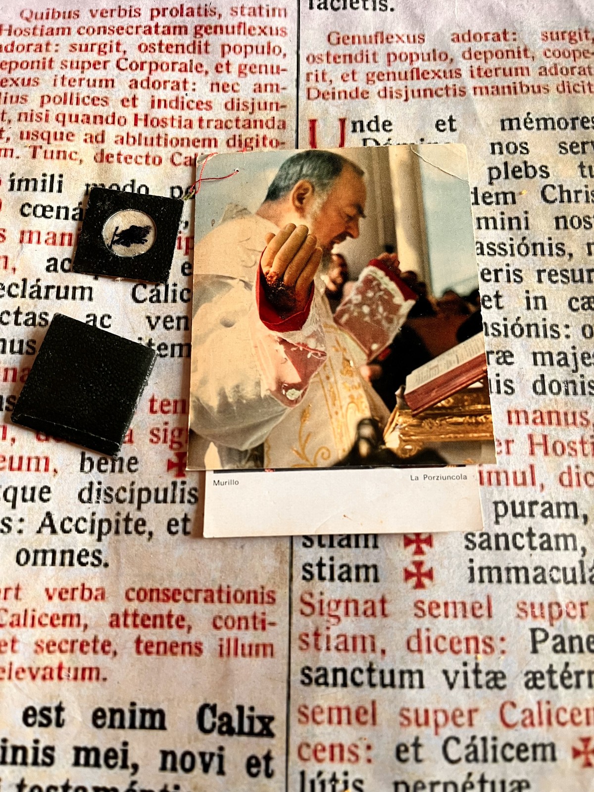 RARE RELIC Padre Pio : Convent of the Minor Capuchin Friars - Rome - 1974 RARE RELIC Padre Pio : Convent of the Minor Capuchin Friars - Rome - 1974