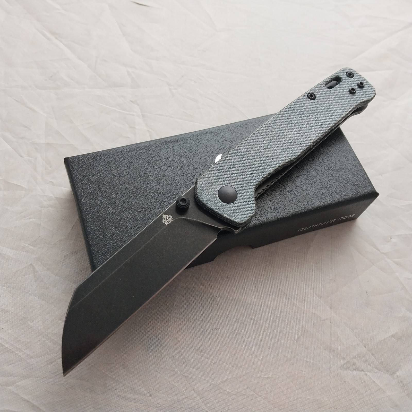 QSP Knife Penguin V2 Linerlock Denim Micarta Folding Black D2 Knife 130V2B2 QSP Knife Penguin V2 Linerlock Denim Micarta Folding Black D2 Knife 130V2B2