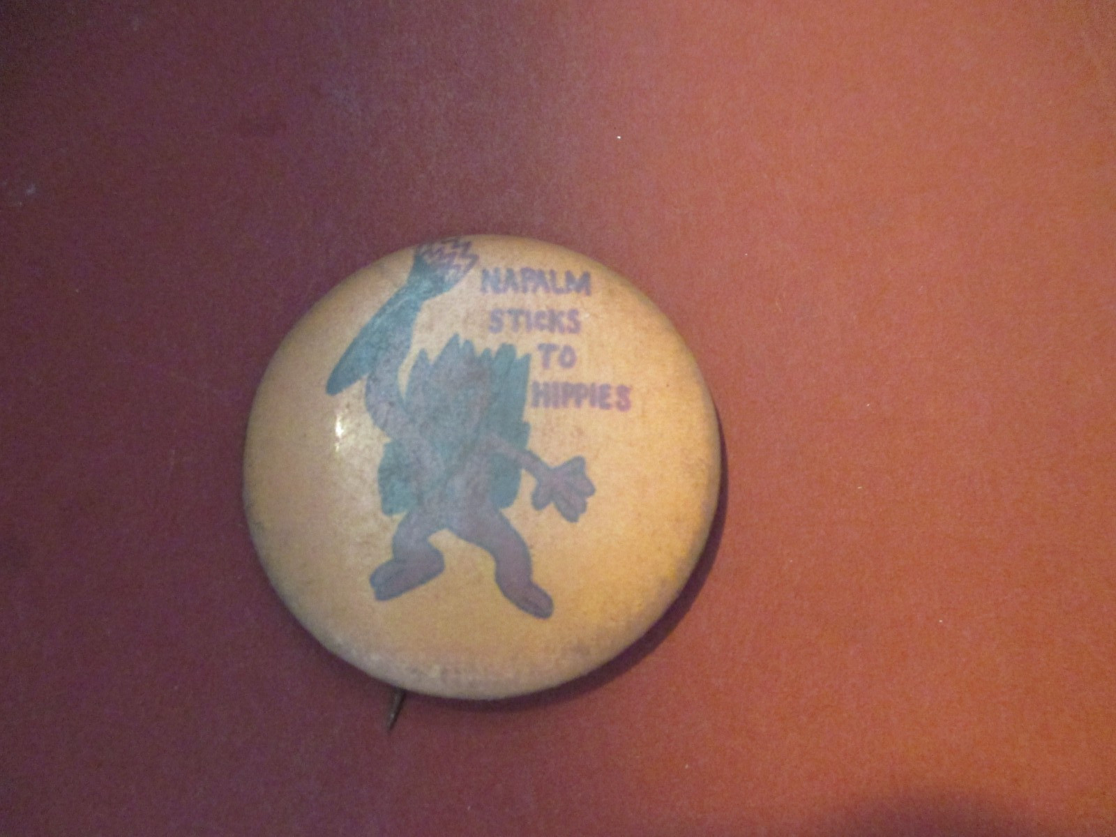 ORIGINAL VIETNAM ERA NAPALM STICKS TO HIPPIE PIN(A) ORIGINAL VIETNAM ERA NAPALM STICKS TO HIPPIE PIN(A)