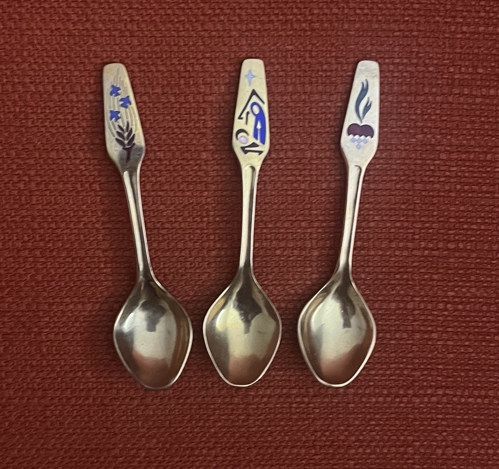 VTG 1978 1984 1990 Meka Kesa Denmark Spoons Gold Finish Enamel Designs Christmas VTG 1978 1984 1990 Meka Kesa Denmark Spoons Gold Finish Enamel Designs Christmas