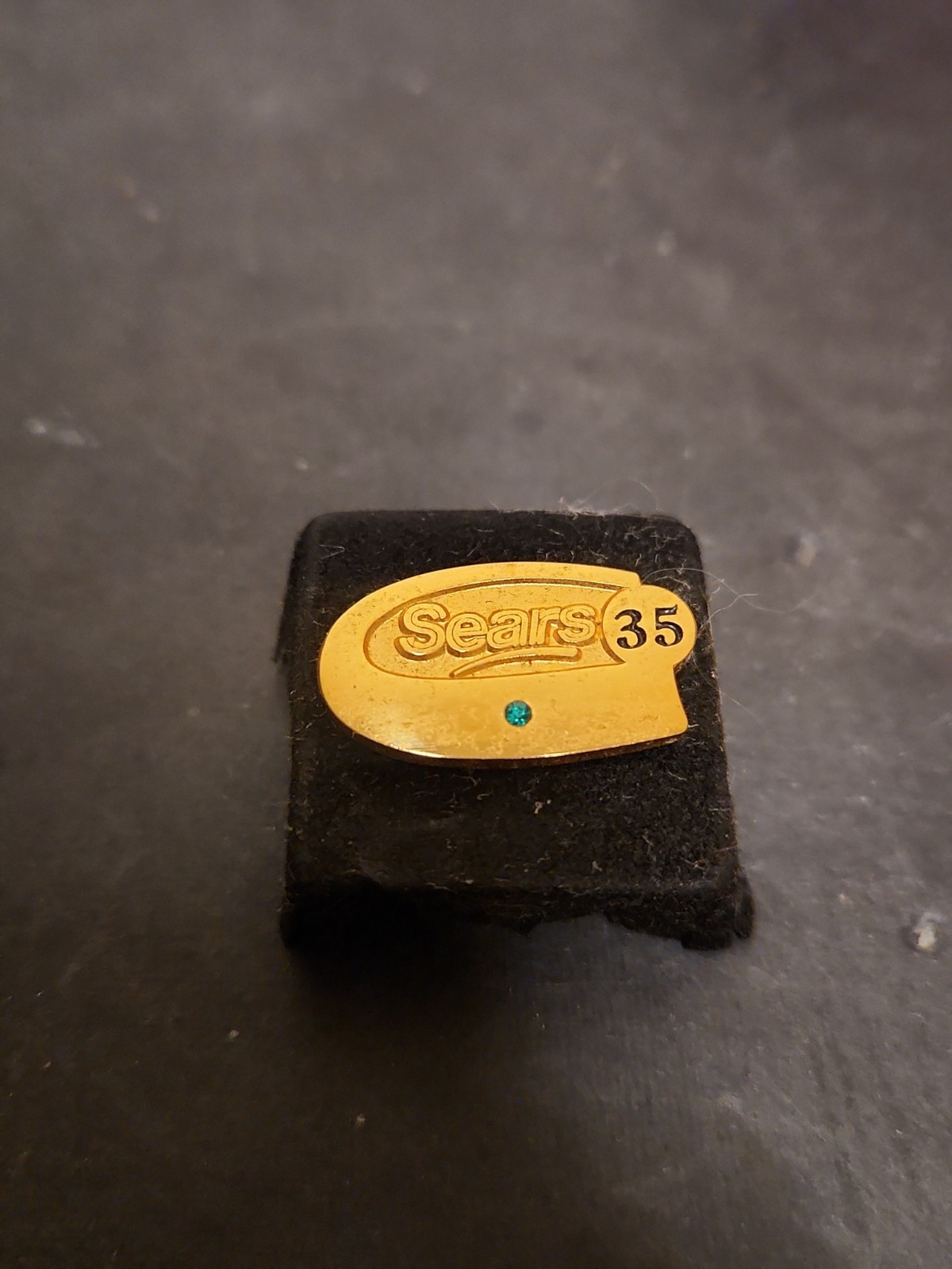 Vintage Sears Gold 35-Year Emerald Stone Employee Service Pin Rare Vintage Sears Gold 35-Year Emerald Stone Employee Service Pin Rare