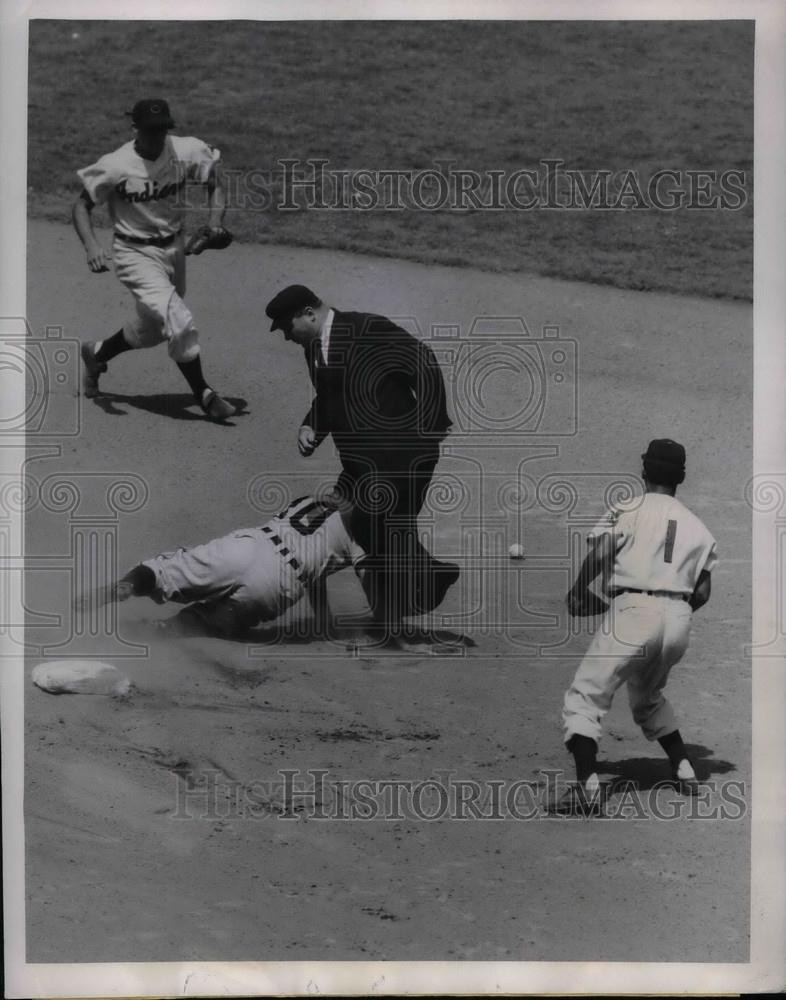 1952 Press Photo Elmer Valc Rihgt Fielder Slides 2nd Base Cleveland Indians A's 1952 Press Photo Elmer Valc Rihgt Fielder Slides 2nd Base Cleveland Indians A's