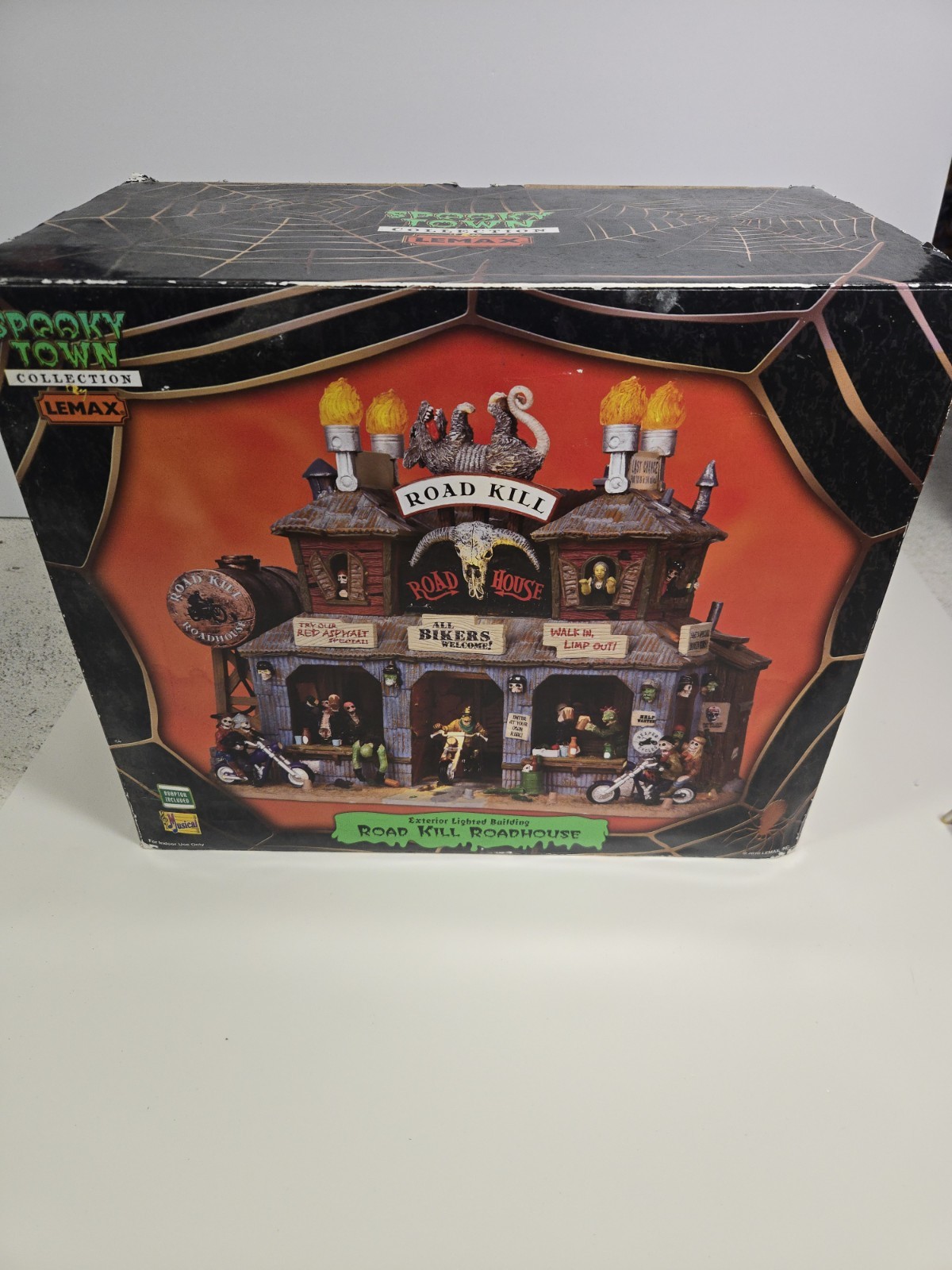 2015 Lemax Spooky Town Roadkill Roadhouse Halloween Retired READ DESCRIPTION 2015 Lemax Spooky Town Roadkill Roadhouse Halloween Retired READ DESCRIPTION