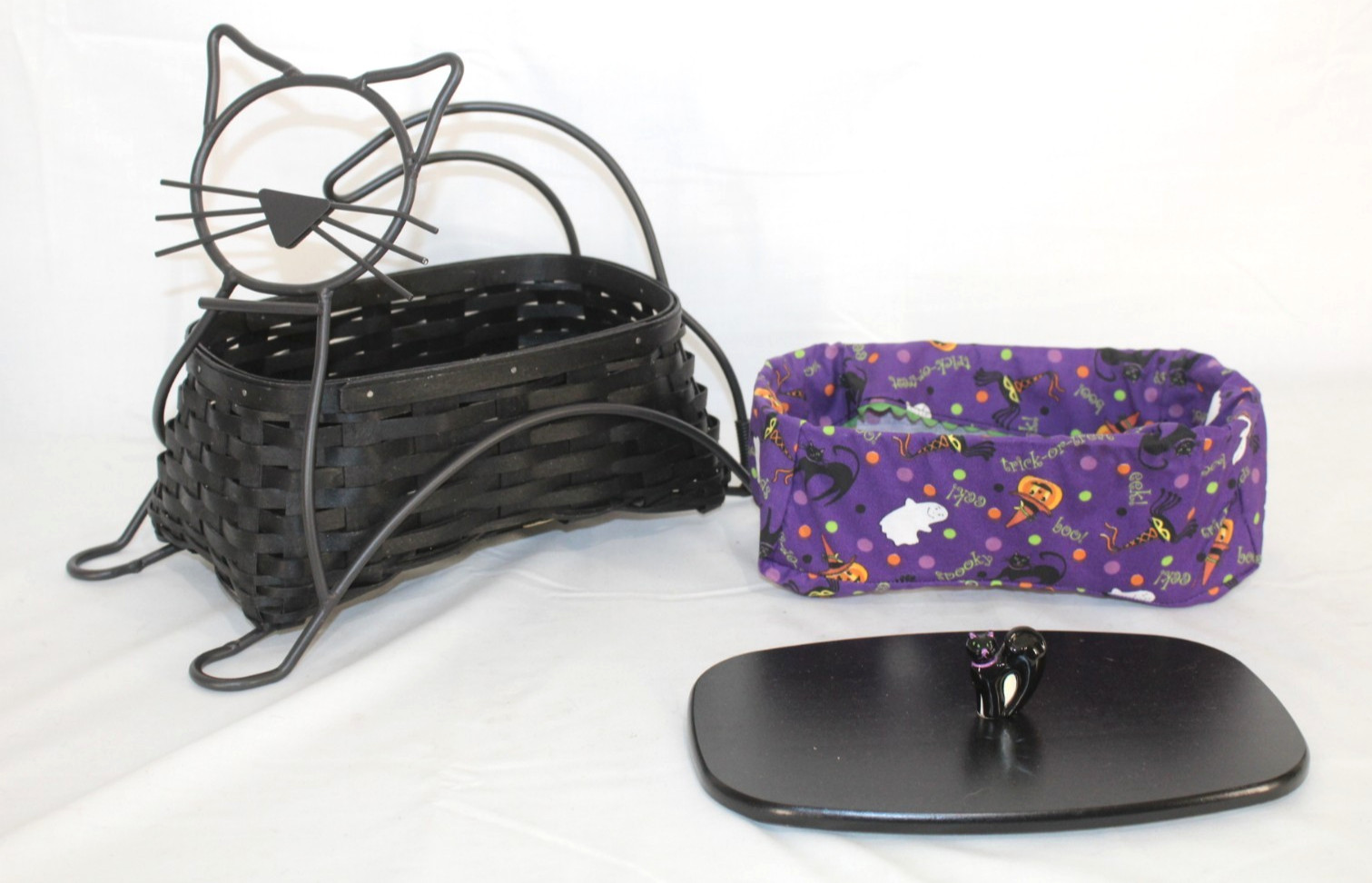 Longaberger Wrought Iron Black Cat Basket w/ Halloween Party Liner Protector Longaberger Wrought Iron Black Cat Basket w/ Halloween Party Liner Protector